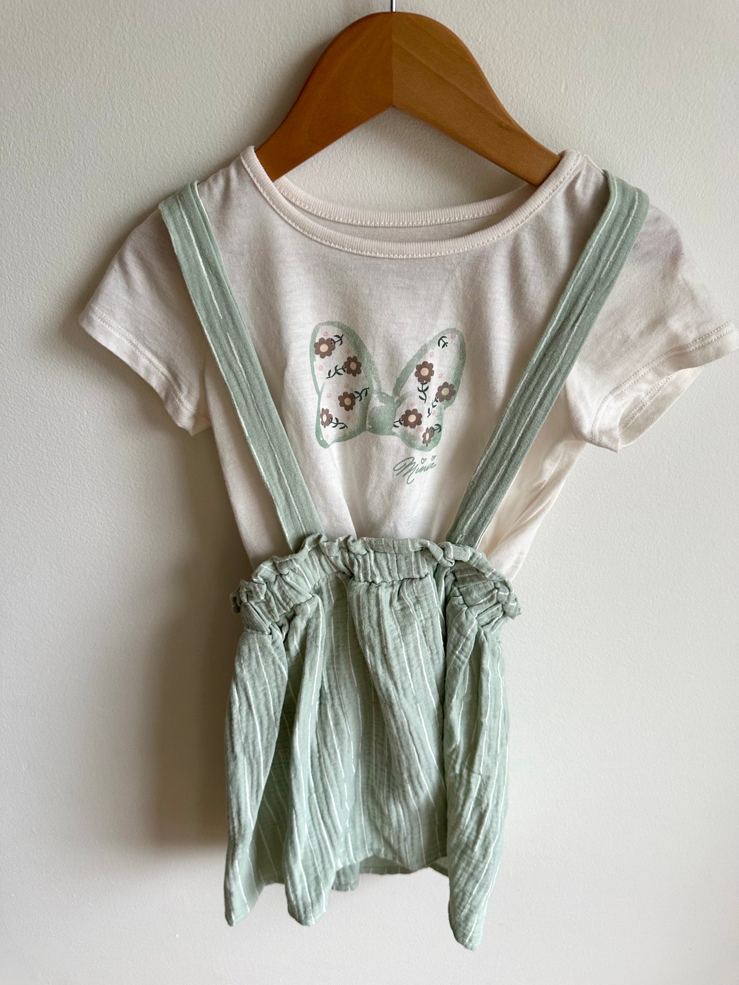 Minnie Bow Top + Sage Suspender Skirt / 4 years