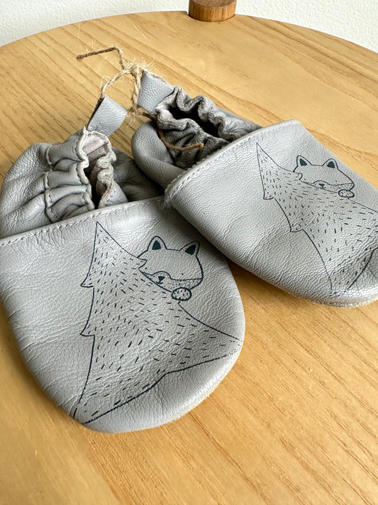 Grey Leather Racoon Soft Sole Shoes / (S) 3-6m?