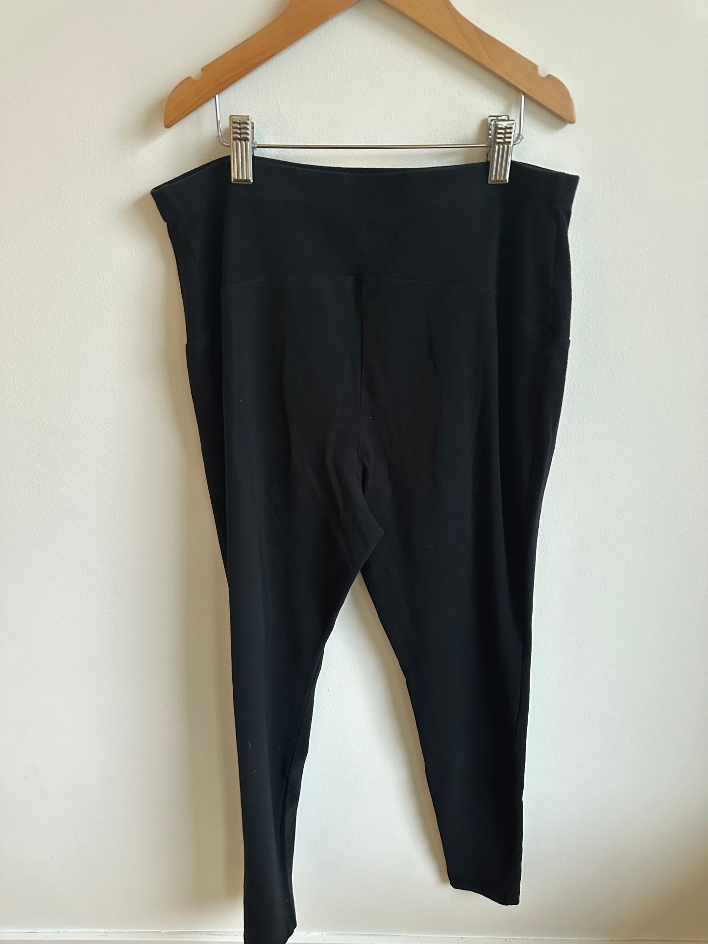 Black Maternity Leggings / M