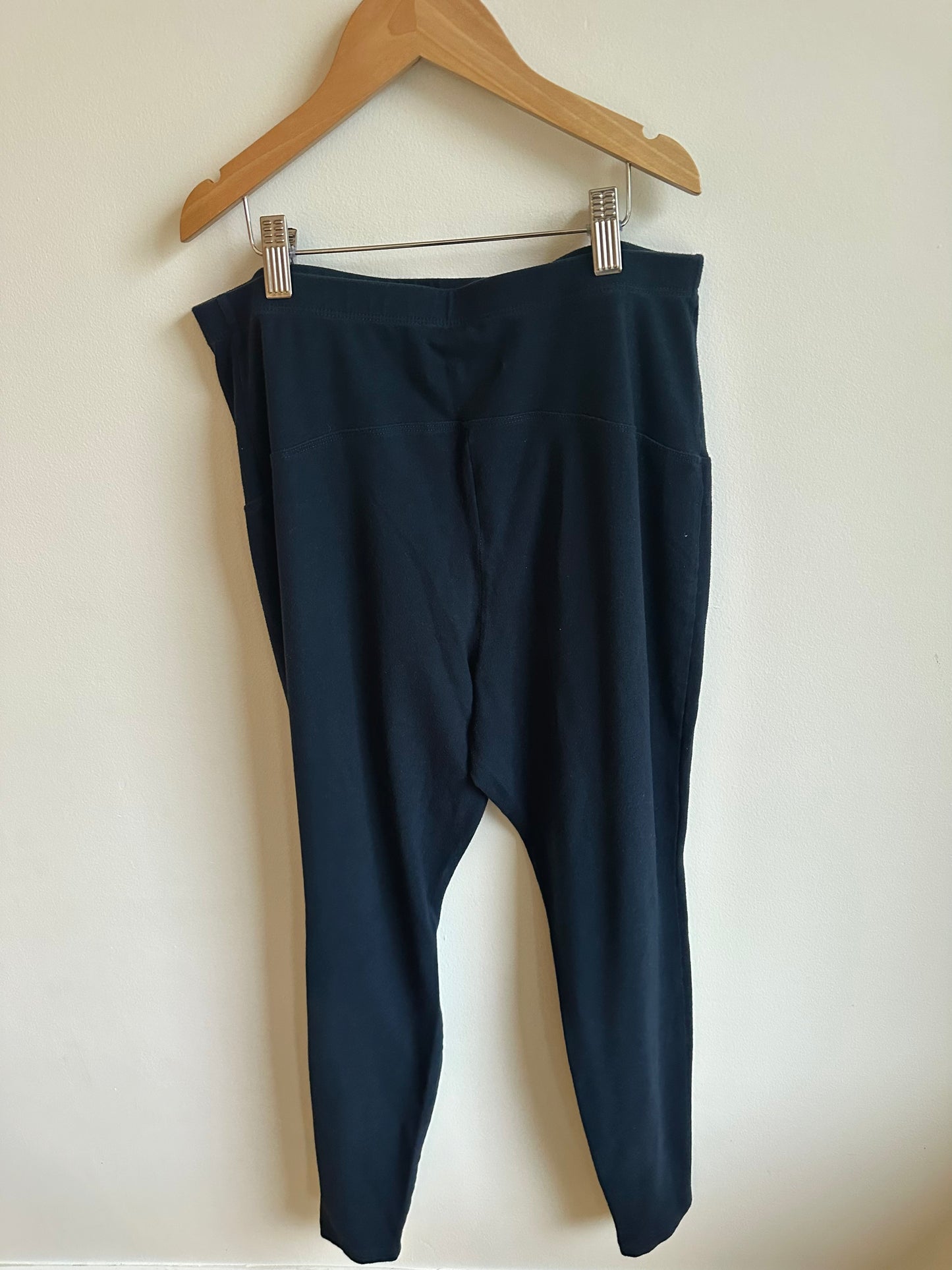 Navy Maternity Leggings / M