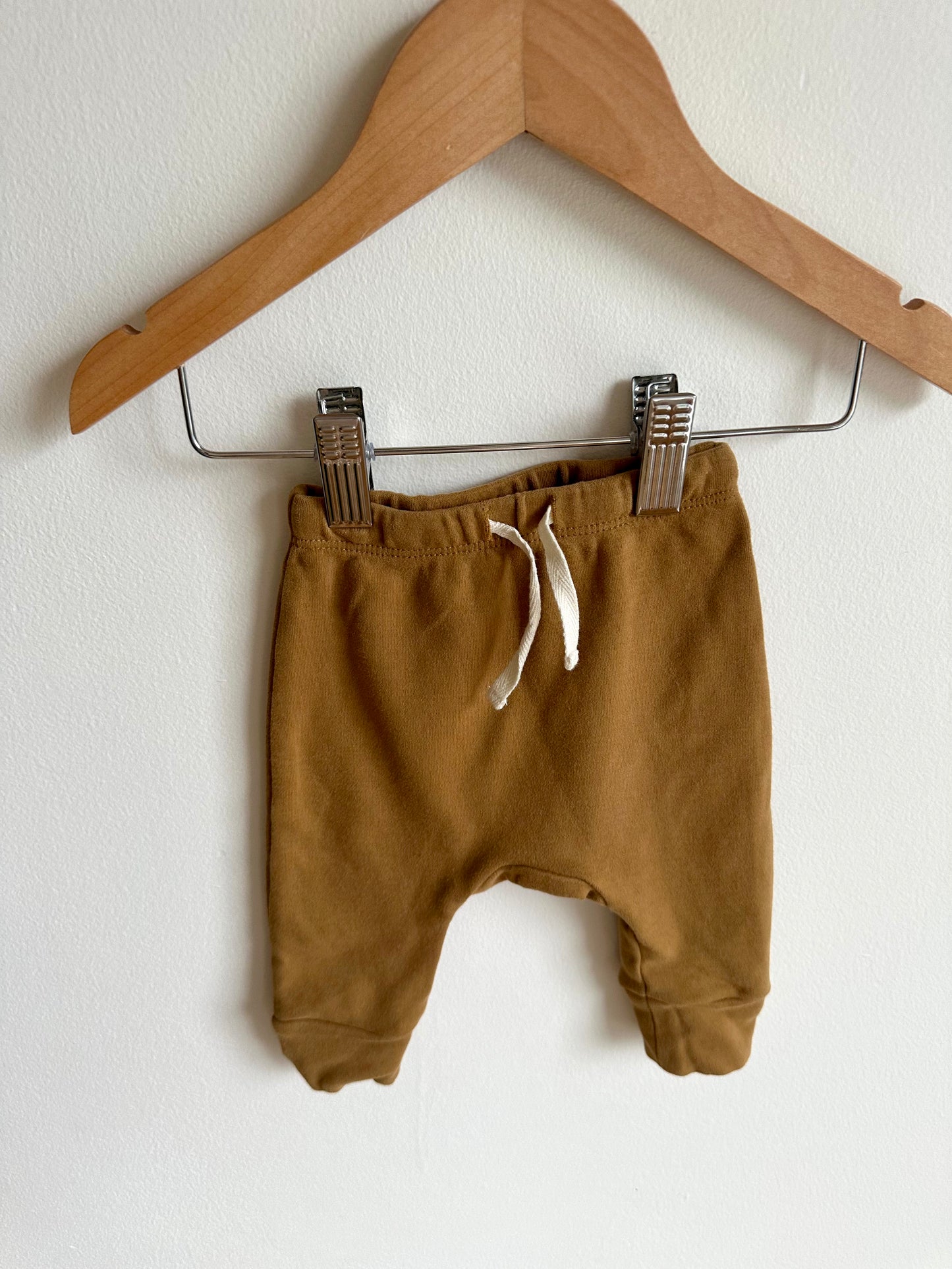 Quincy Mae Tan Pants / 3m