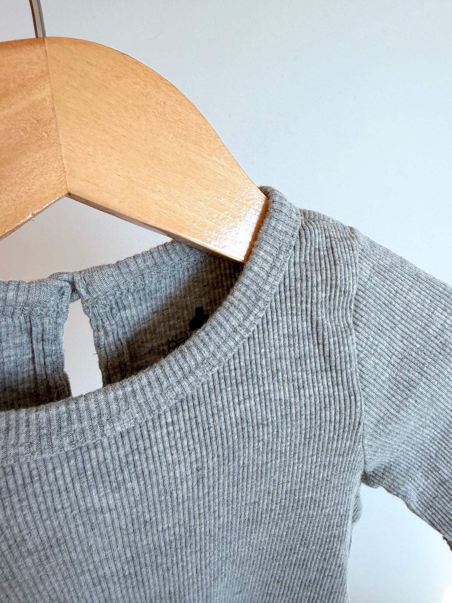 Gap Grey Wavy Hem Top / 12-18m
