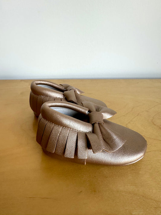 Gold Bow Shoes (PLAY) / Size 3 Infant