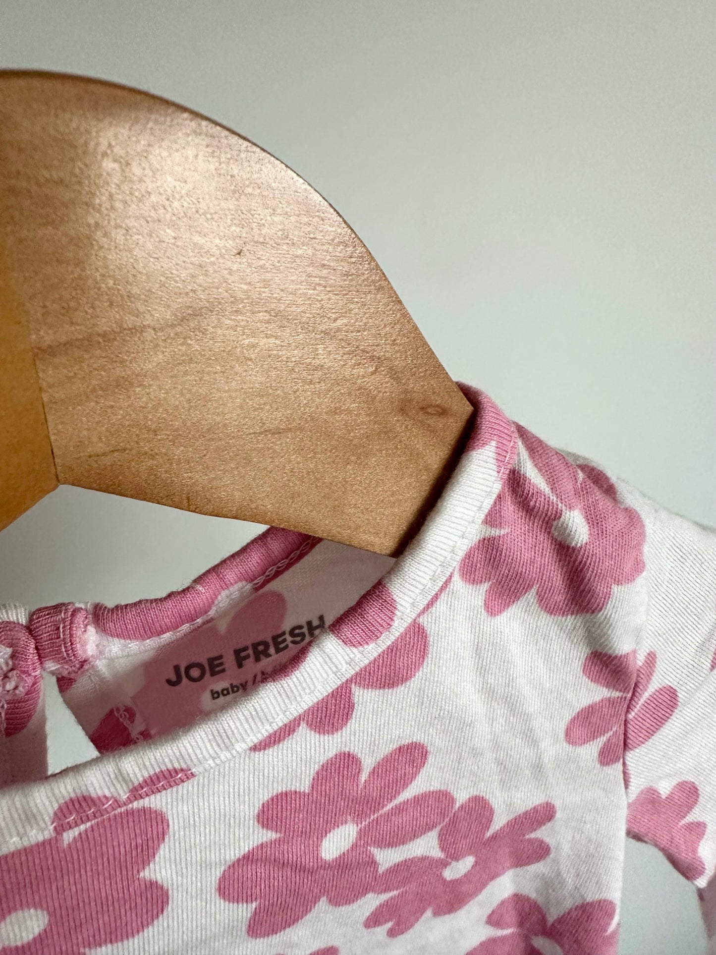 White Longsleeve with Pink Flowers / 6-12m