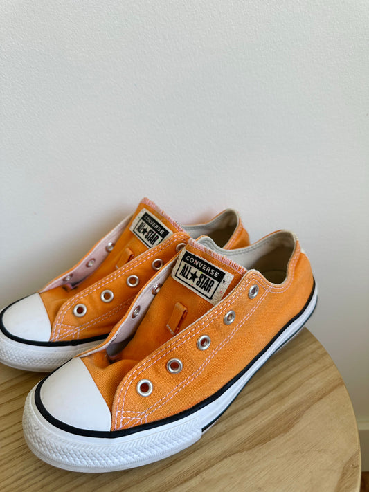 Orange Speckle Converse / Size 2.5 (Big Kids)