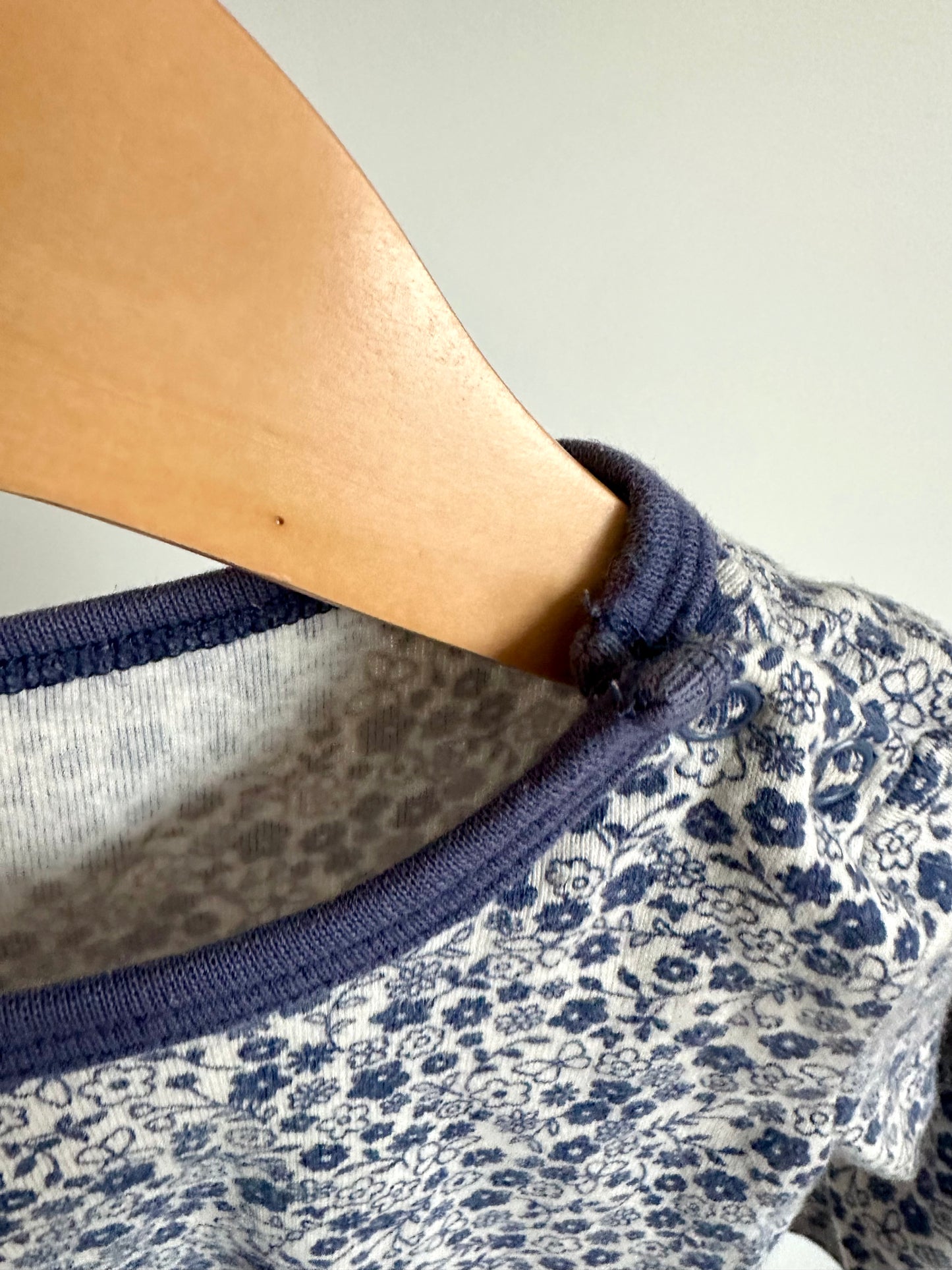 Flower Butterfly Navy Trim Top / 18-24m