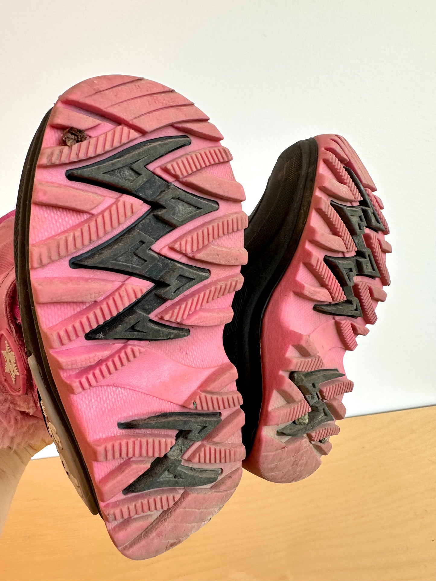 Light Up Pink Winter Boots / Size 6 Toddler