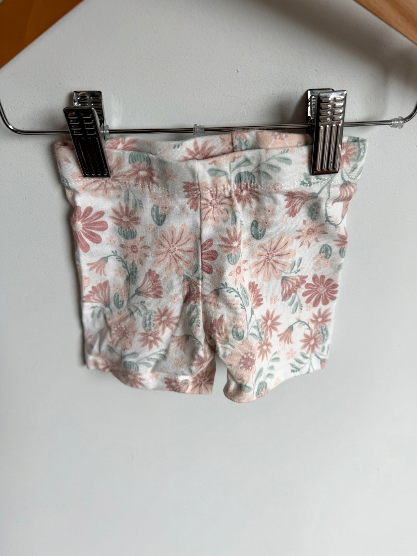 Floral White Biker Shorts / 12m