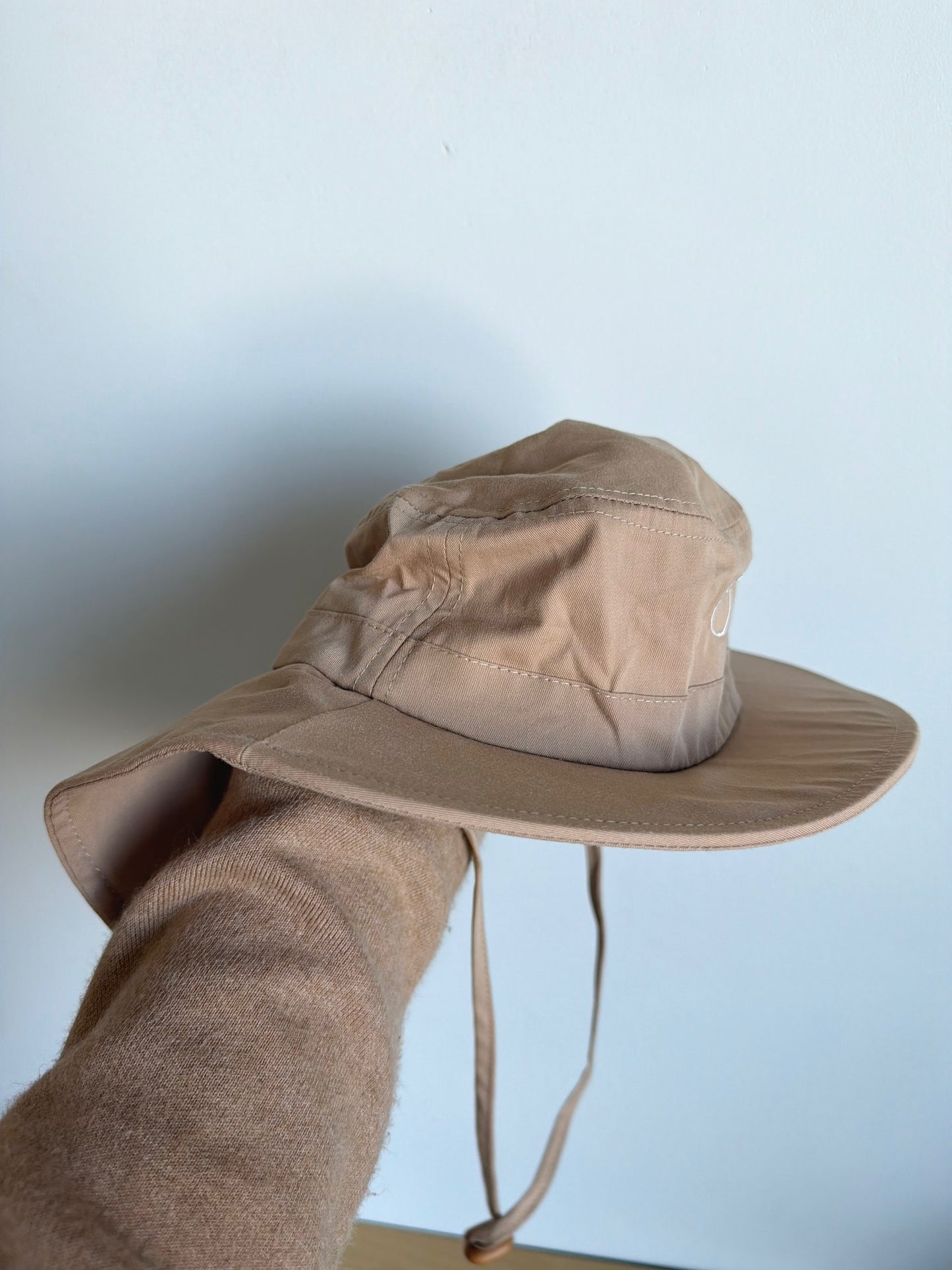 Roobear Tan Chin Strap Sun Hat / 4-7 years