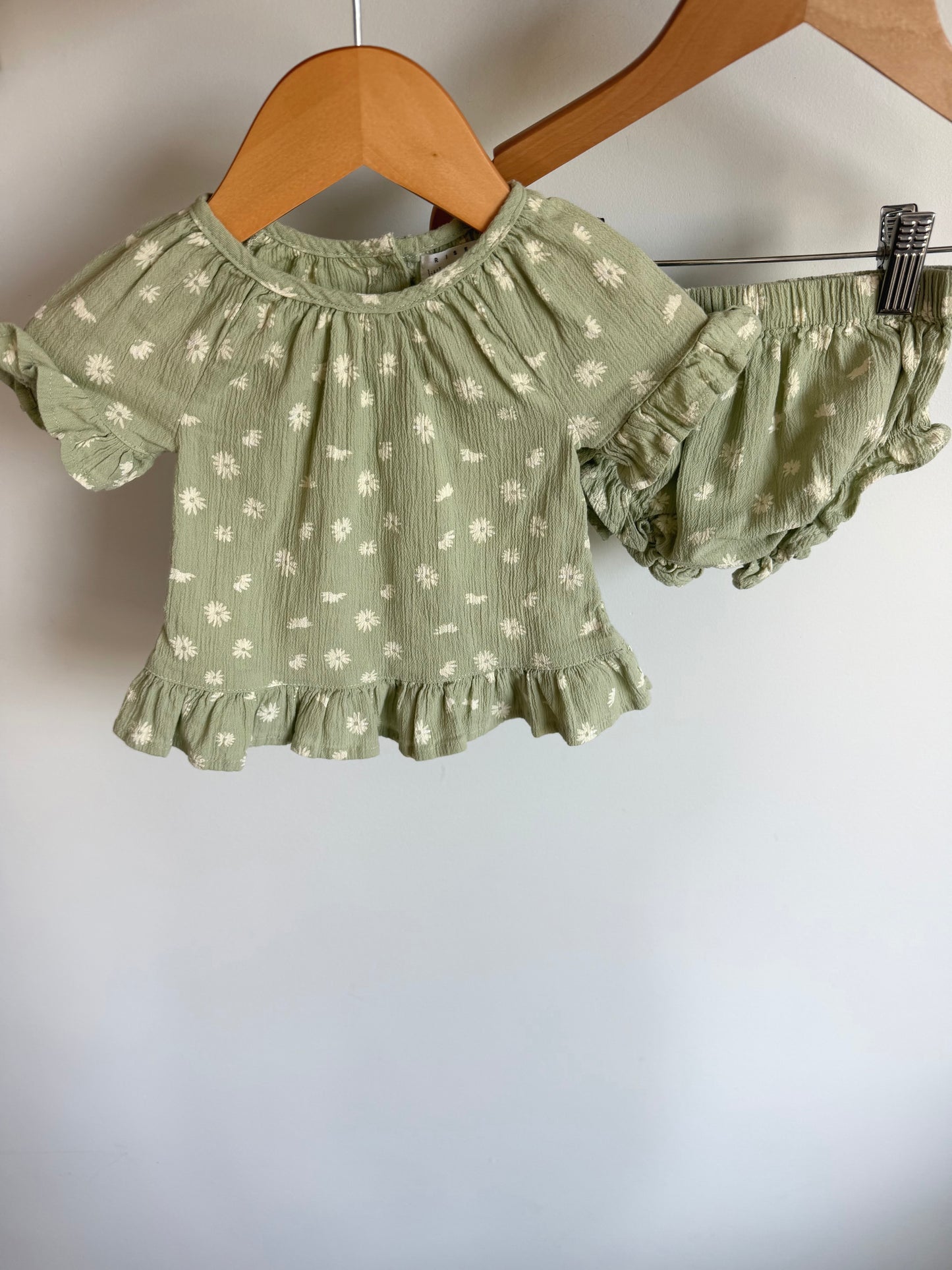 Sage Flower Top + Shorties Set / 6-9m