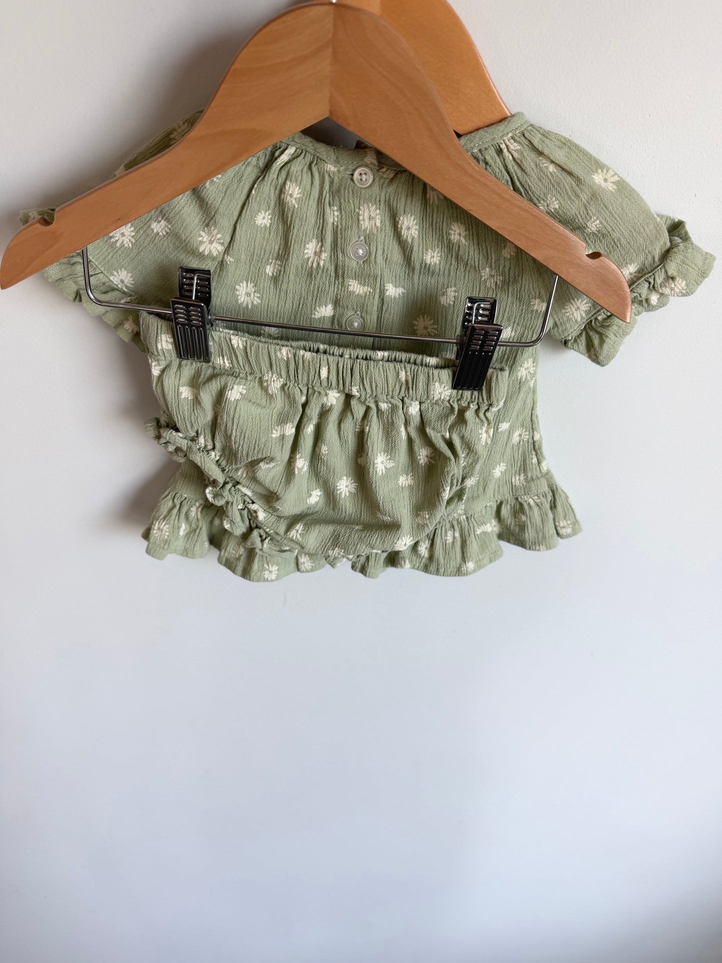 Sage Flower Top + Shorties Set / 6-9m