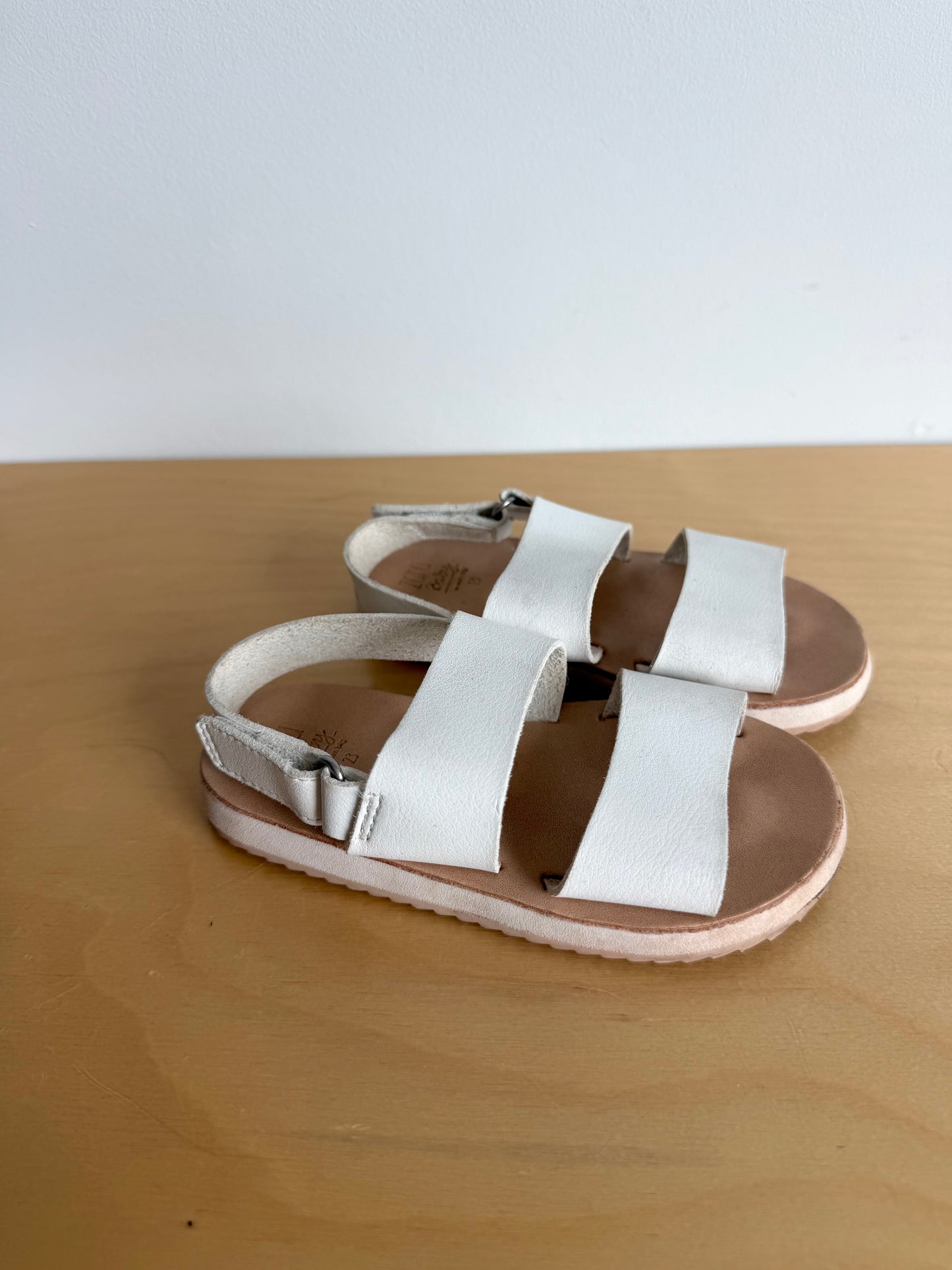 Zara White Strap Sandals / Size 7 Toddler