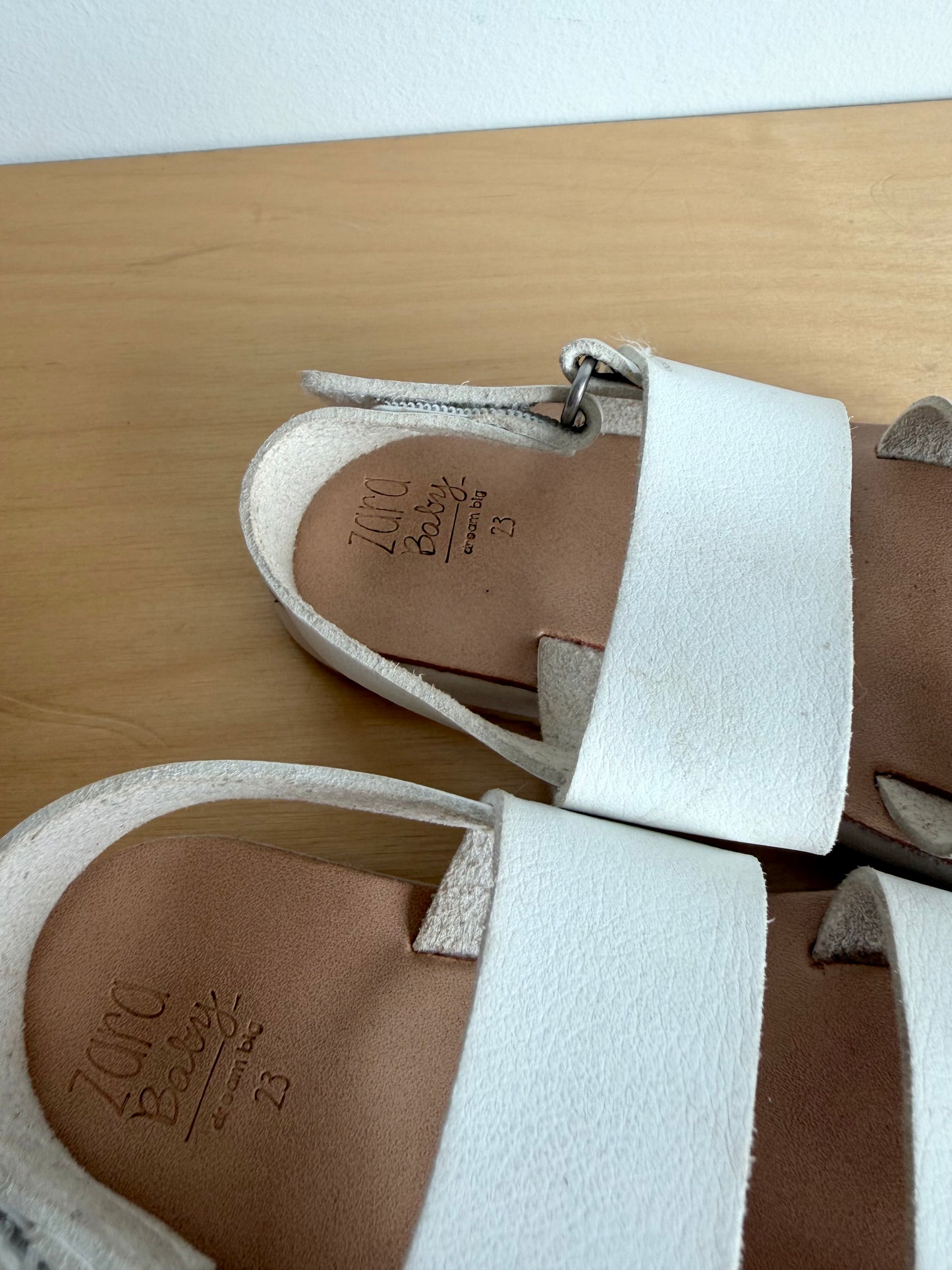 Zara White Strap Sandals / Size 7 Toddler
