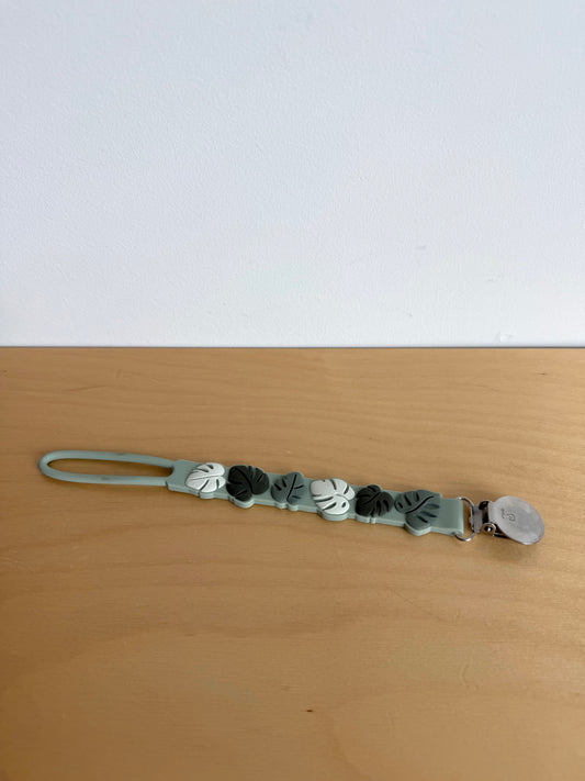 Soother Leaf Clip