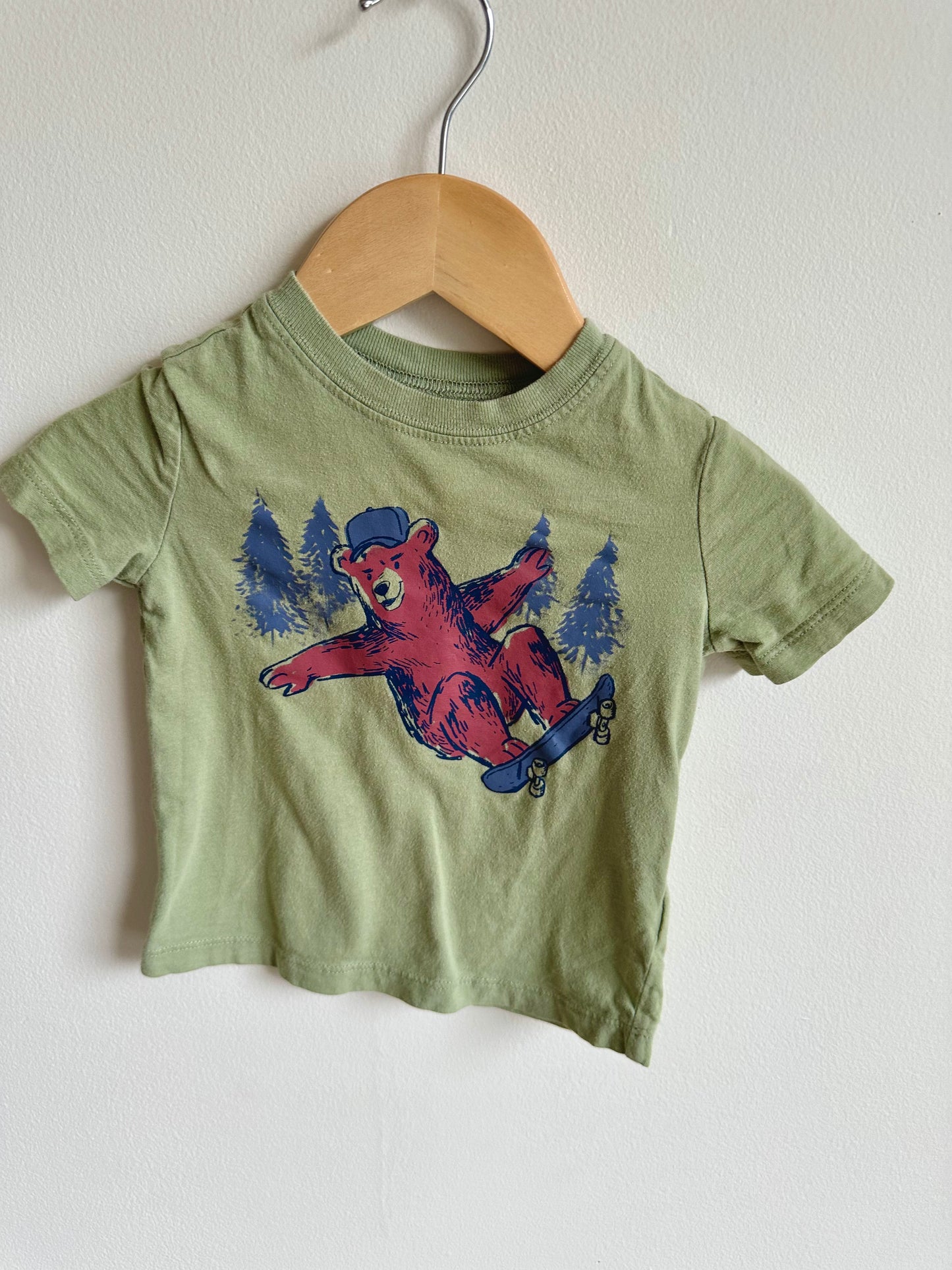 Bear Skateboarding Green Shirt / 12m