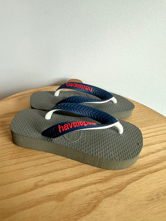 Grey Havaianas Sandals / Size 7 Toddler