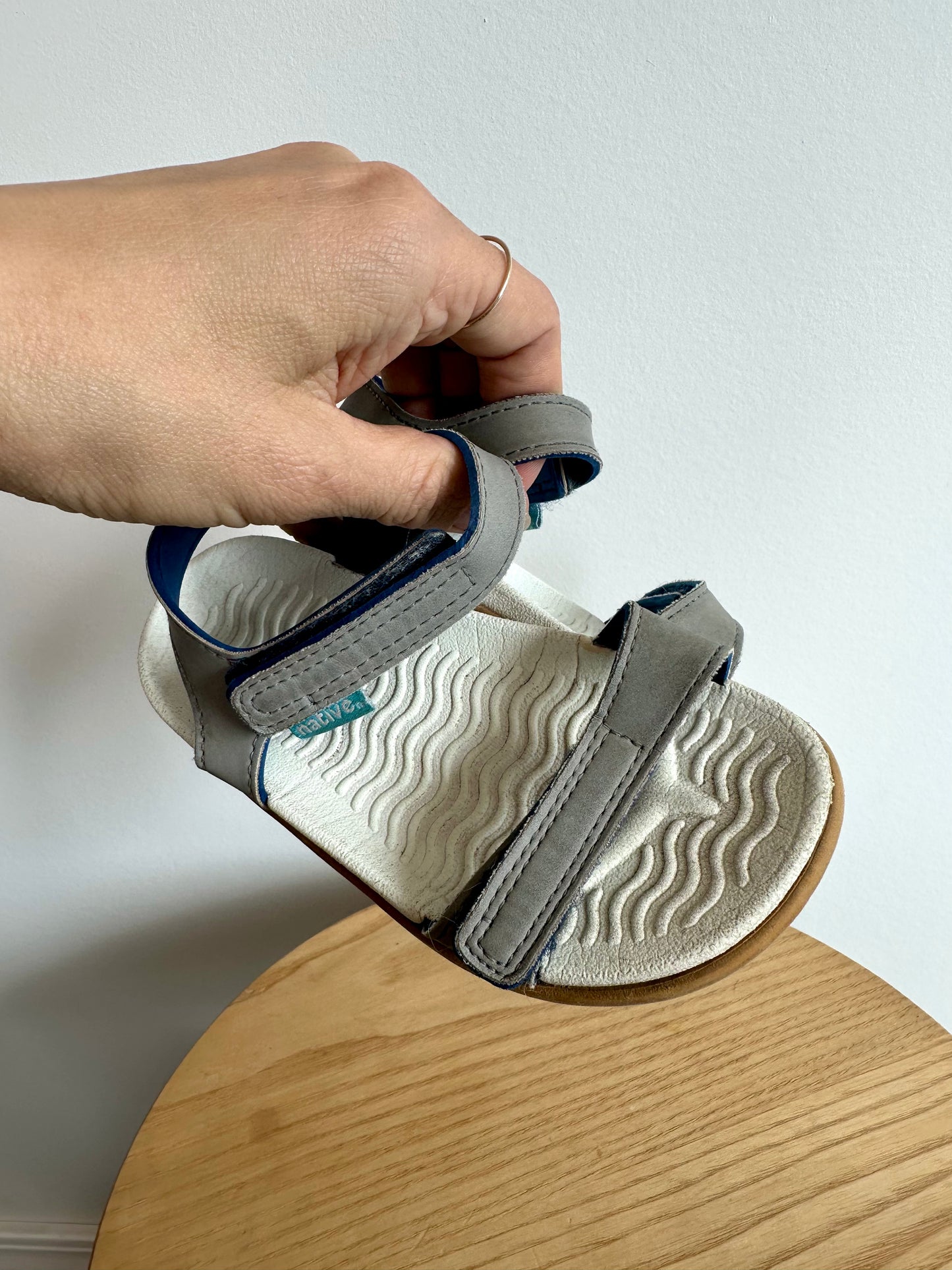Native Velcro Sandals / Size 7 Toddler