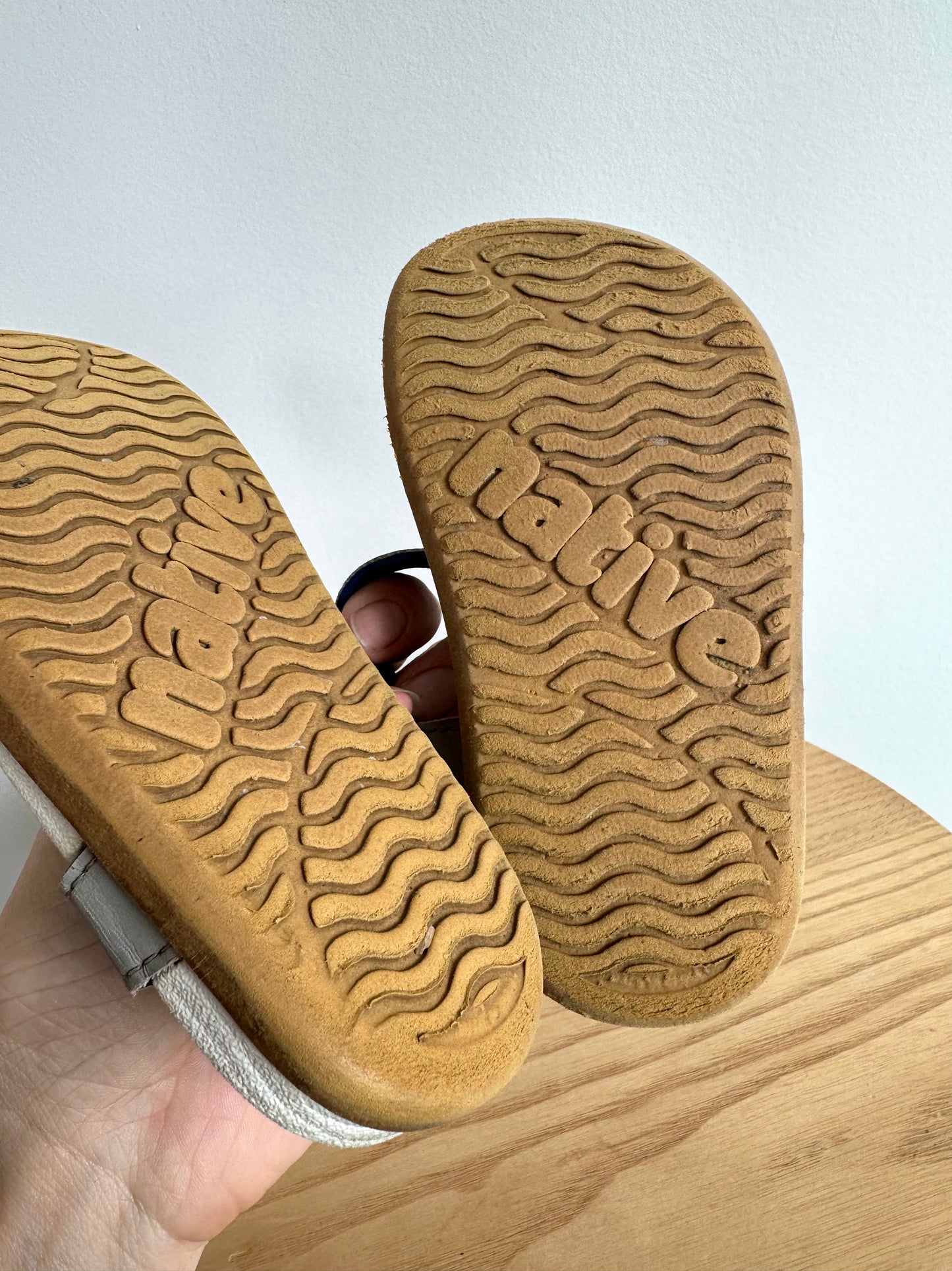 Native Velcro Sandals / Size 7 Toddler
