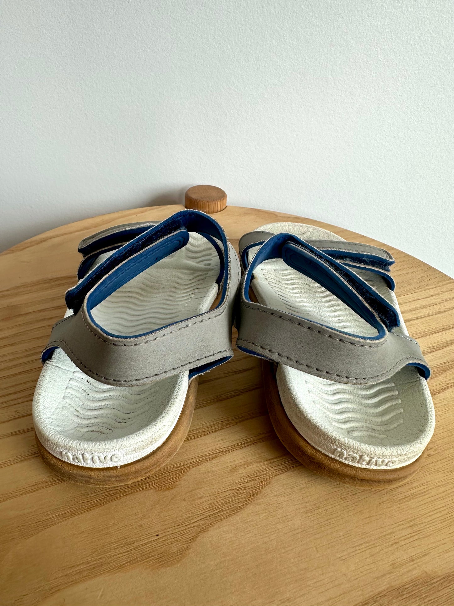 Native Velcro Sandals / Size 7 Toddler