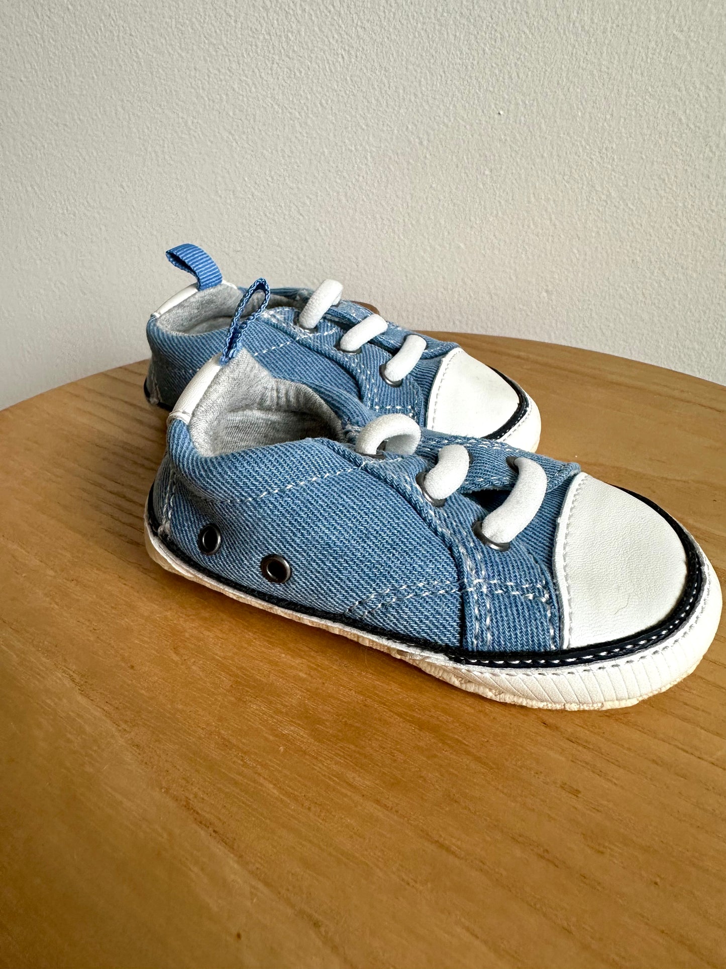 Gap Slip On Baby Sneakers / 6-12m