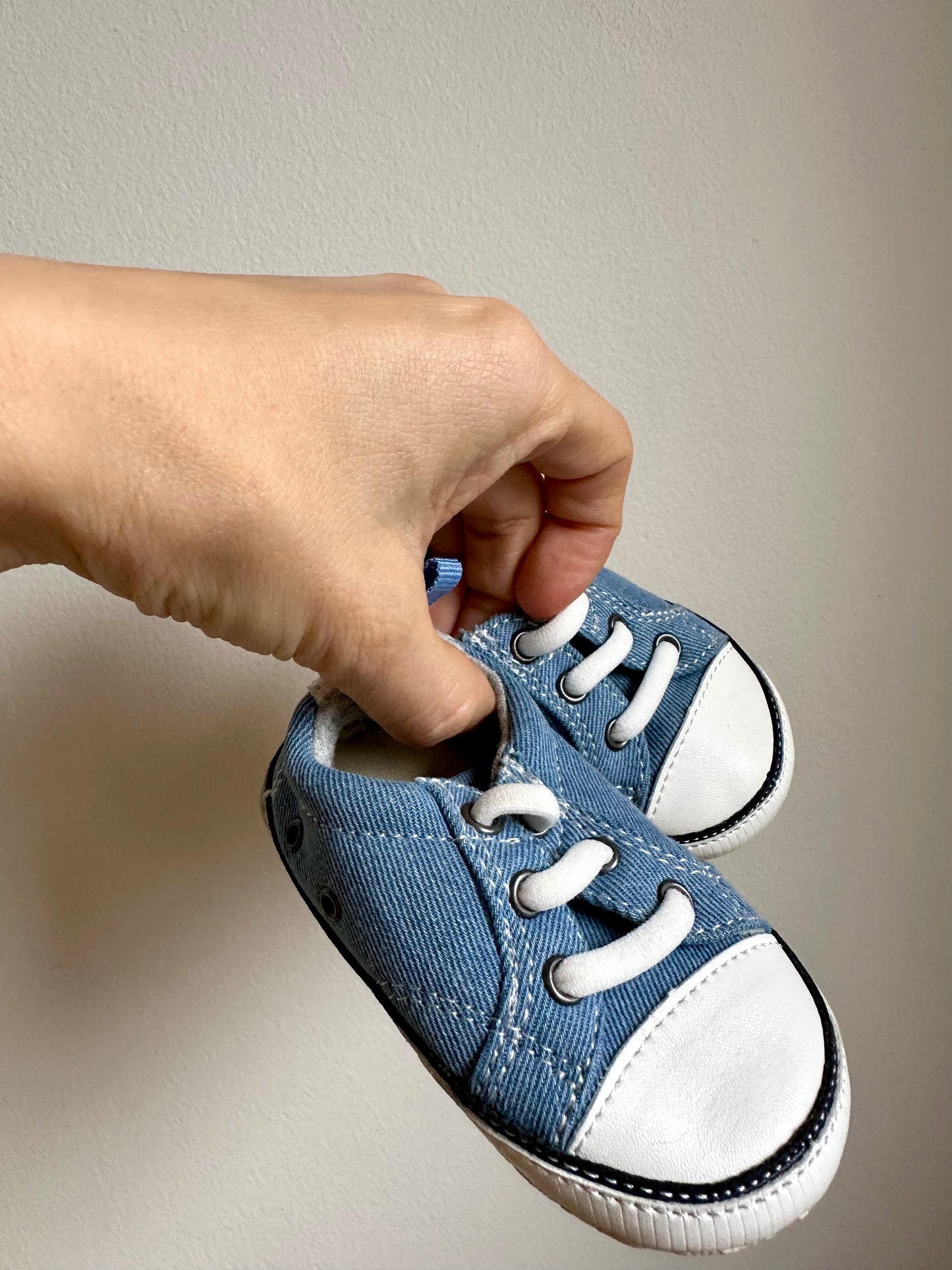 Gap Slip On Baby Sneakers / 6-12m