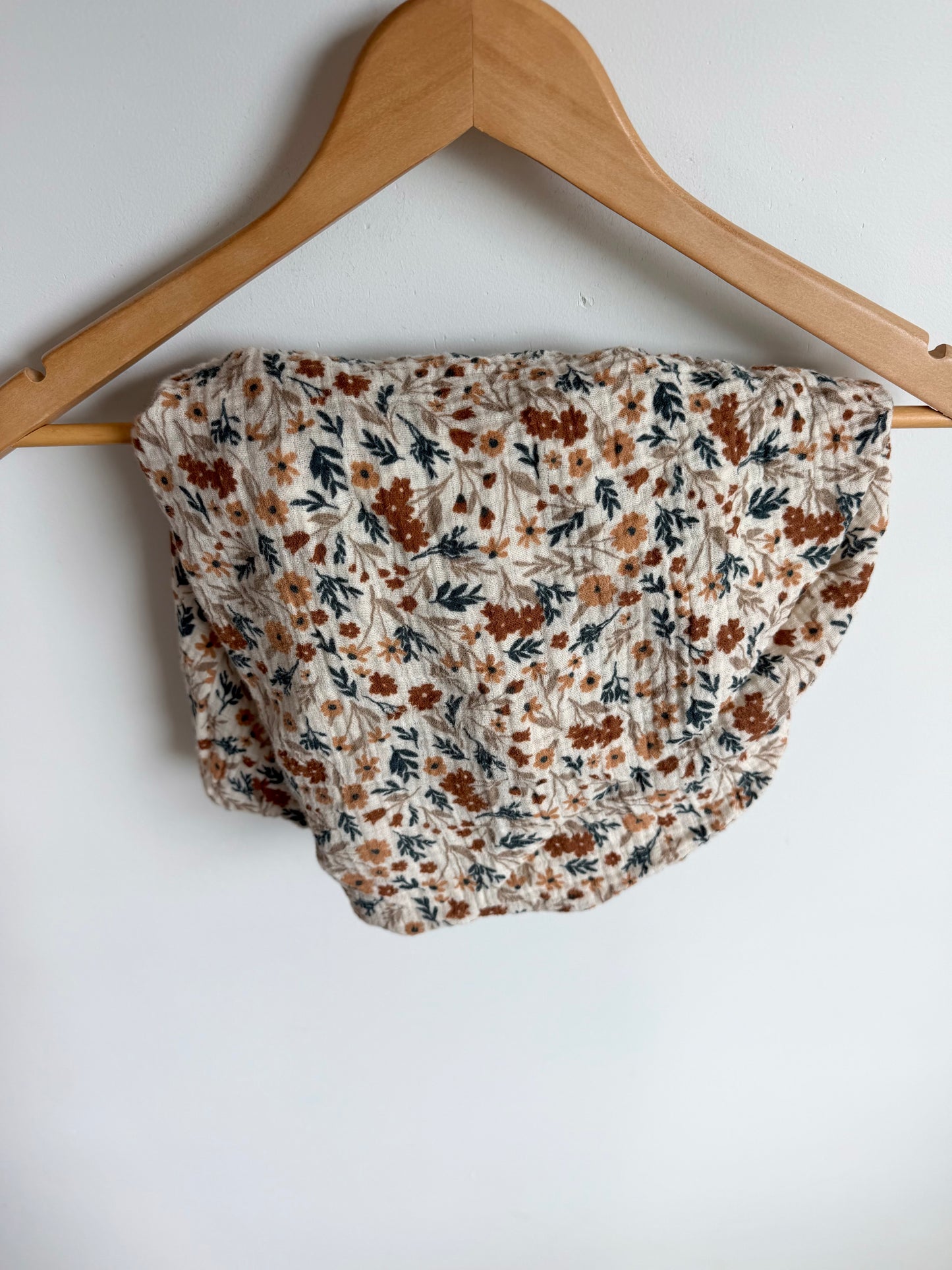 Floral Crib Sheet (No Shipping)