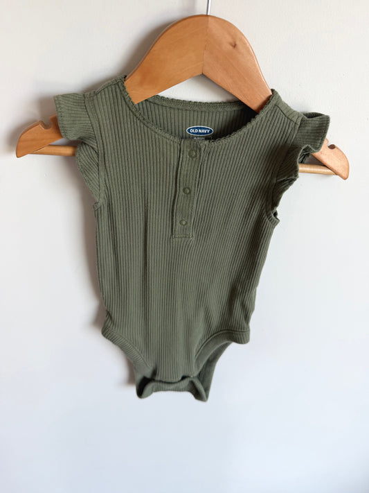 Ruffle Sleeve Olive Bodysuit / 6-12m