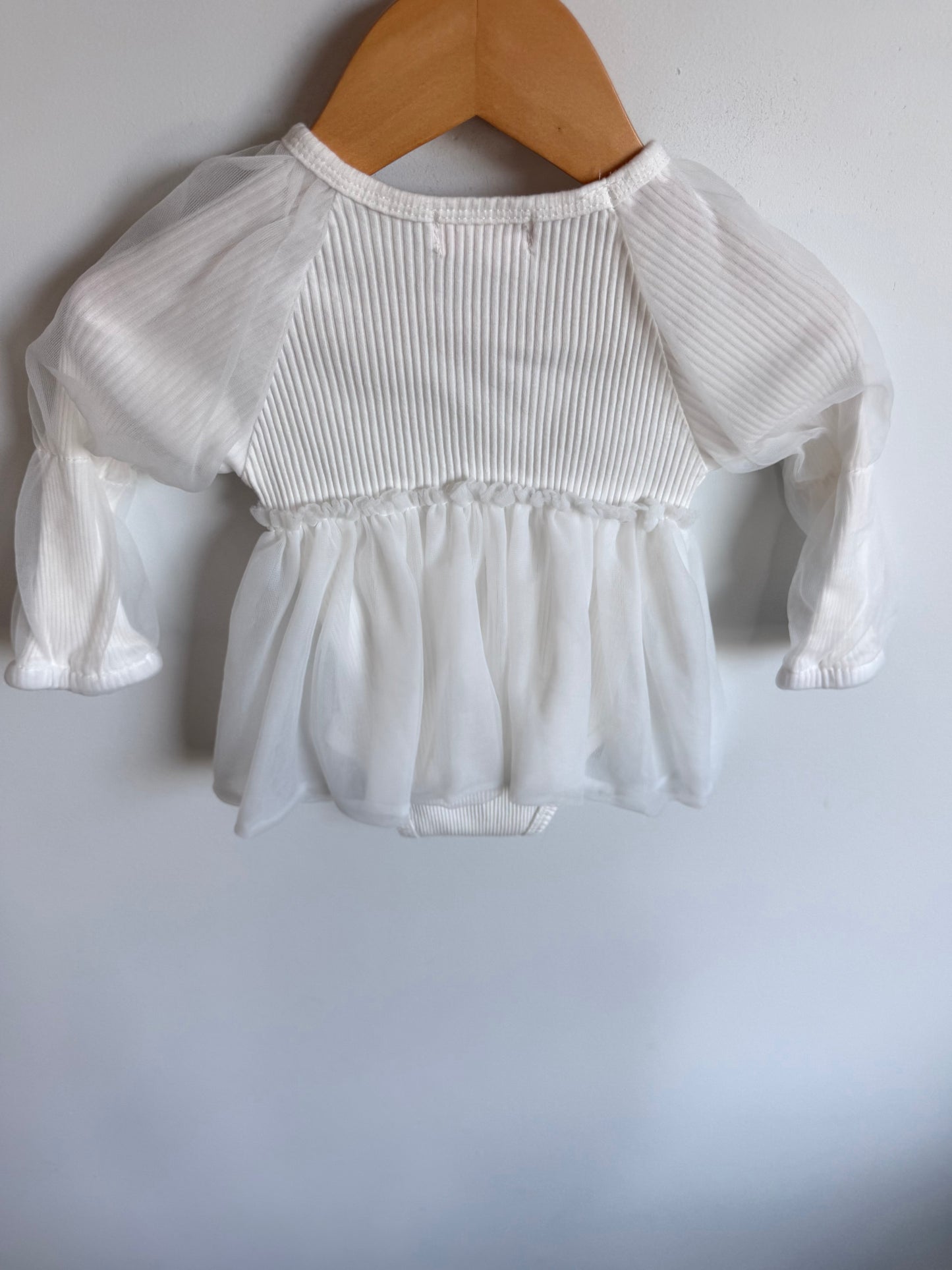 Tulle White Skirt Bodysuit / 3-6m