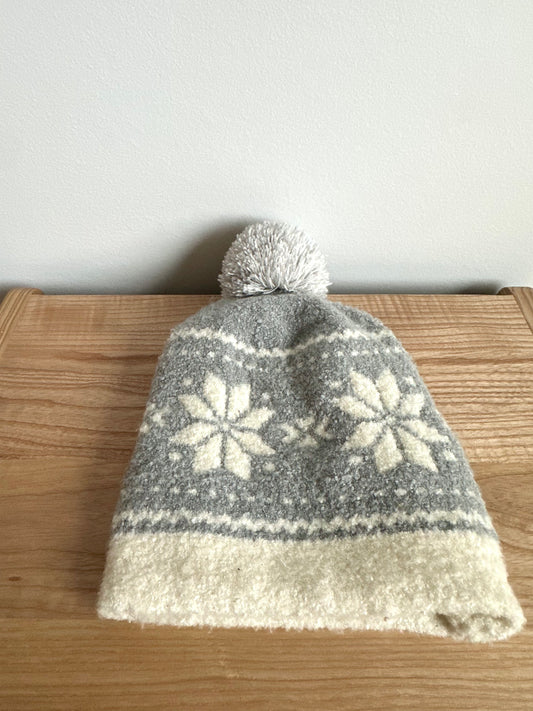 Grey Snowflake Toque / 12-24m?