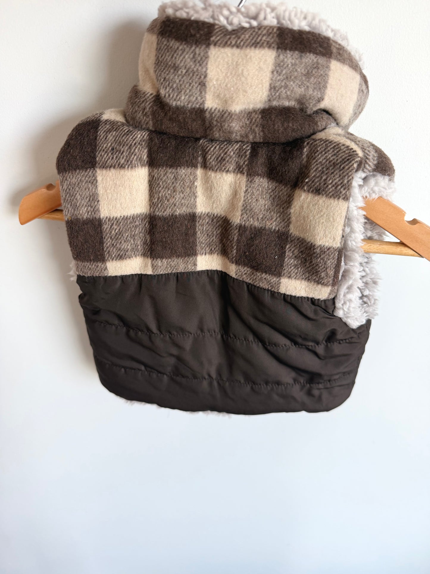 Brown Checkered Vest / 6-12m?