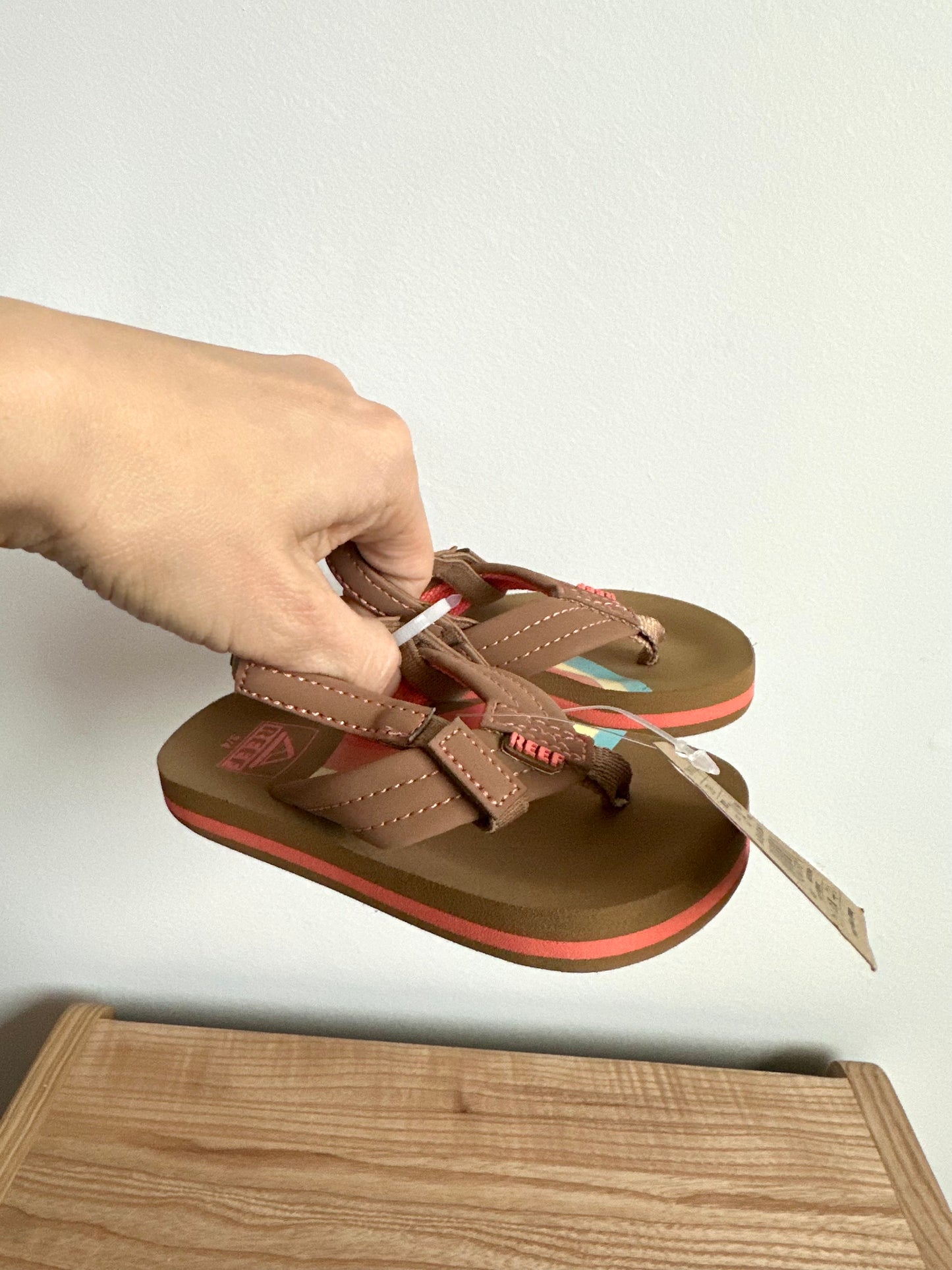 Brown Reef Sandals (With TagS) / Size 3-4 Toddler