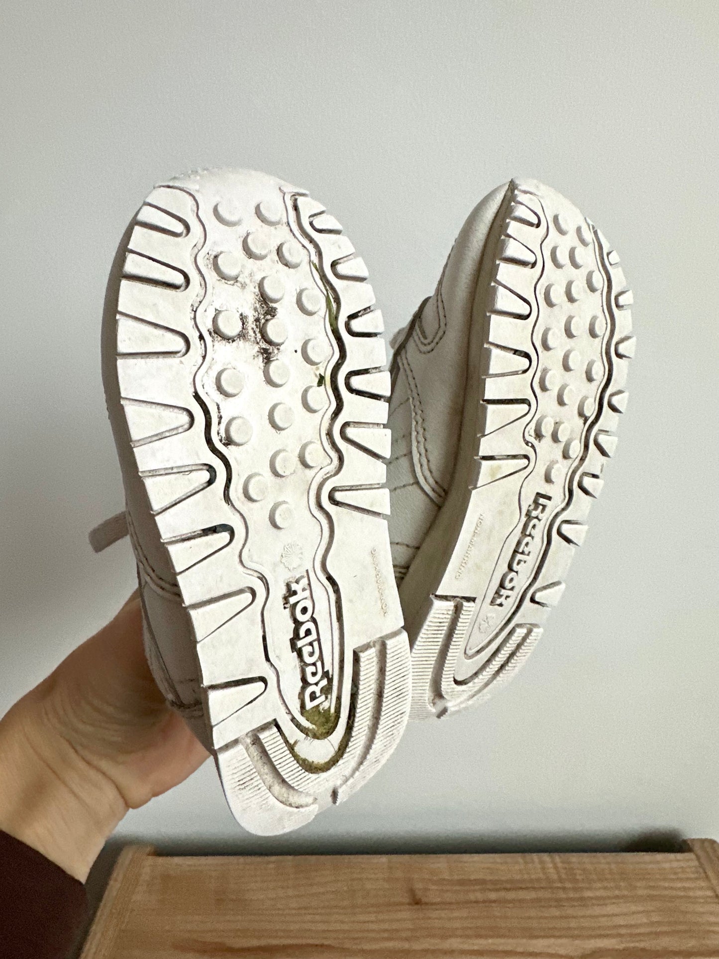 Reebok White Sneakers / Size 6 Toddler