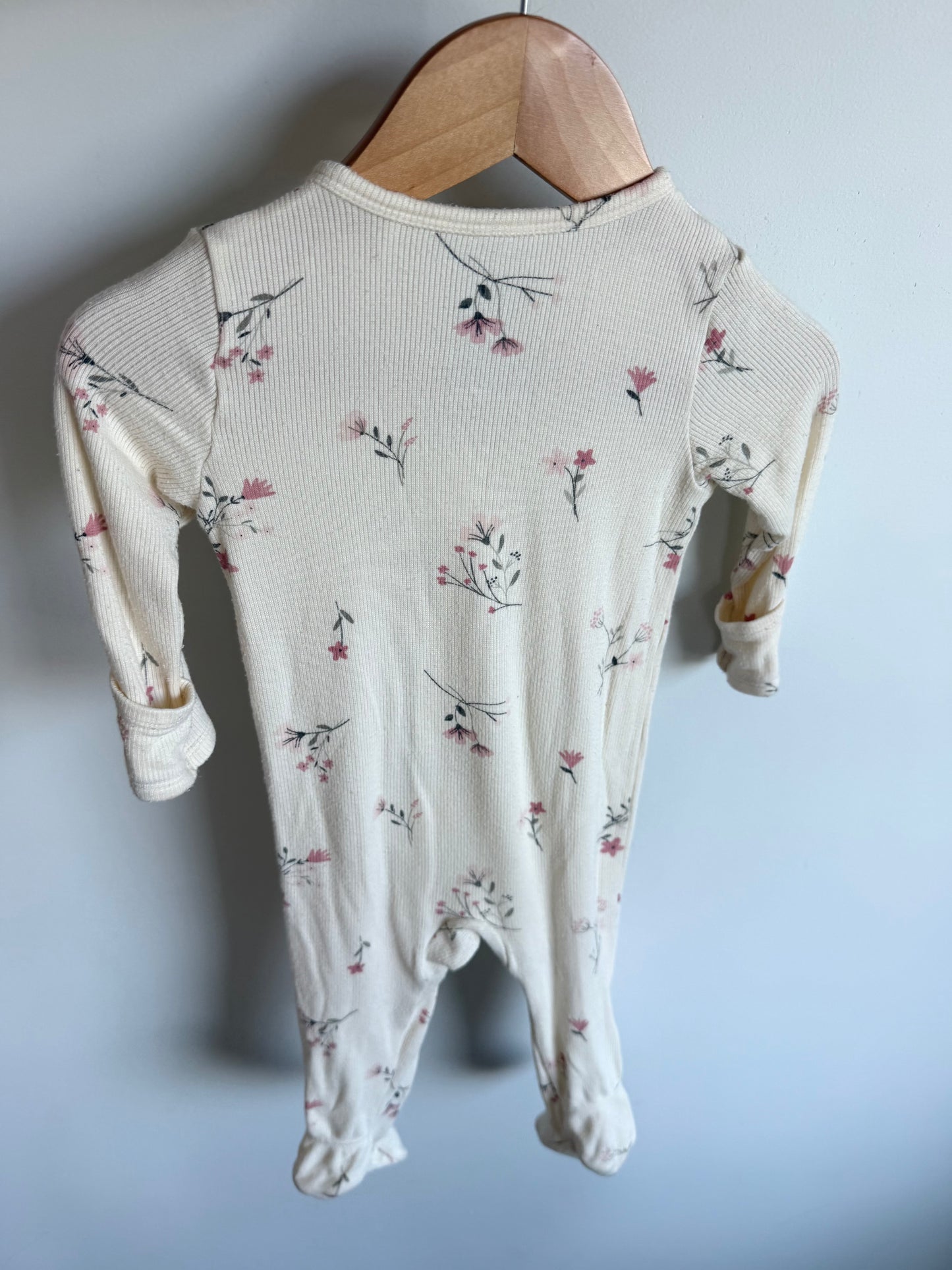 Angel Dear Floral Cream Bamboo Sleeper / 6-12m