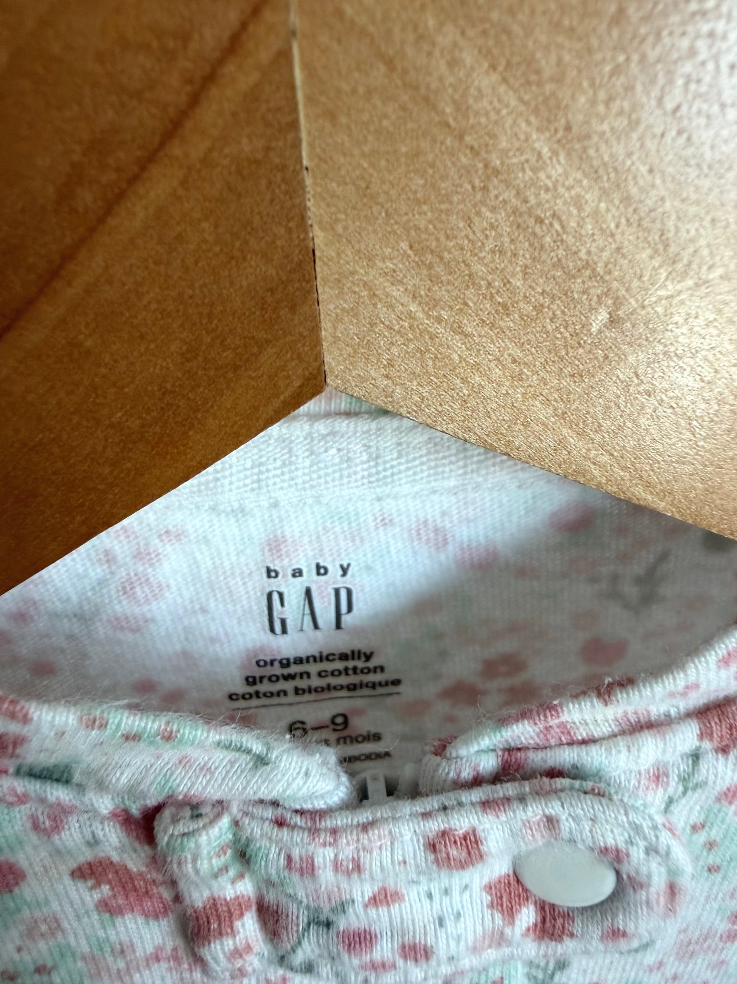 Gap Floral Ruffle Shoulder Sleeper / 6-9m