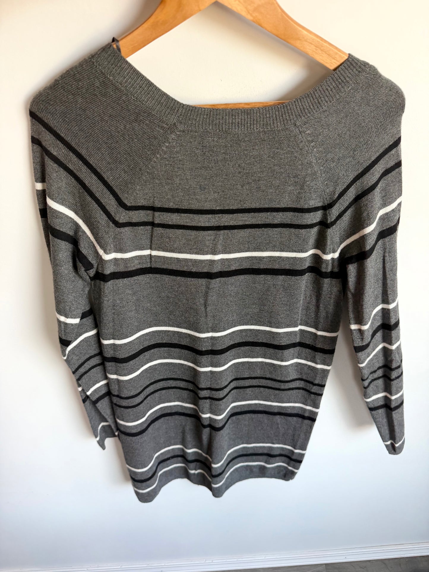 Grey Stripes Maternity Sweater / Medium