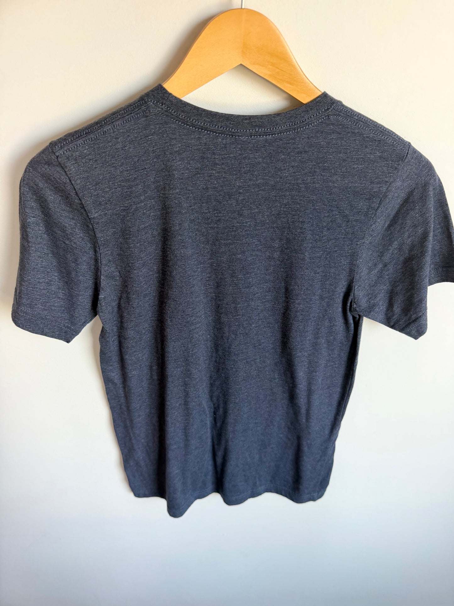 Wildlife Raise Boys T-Shirt / Small