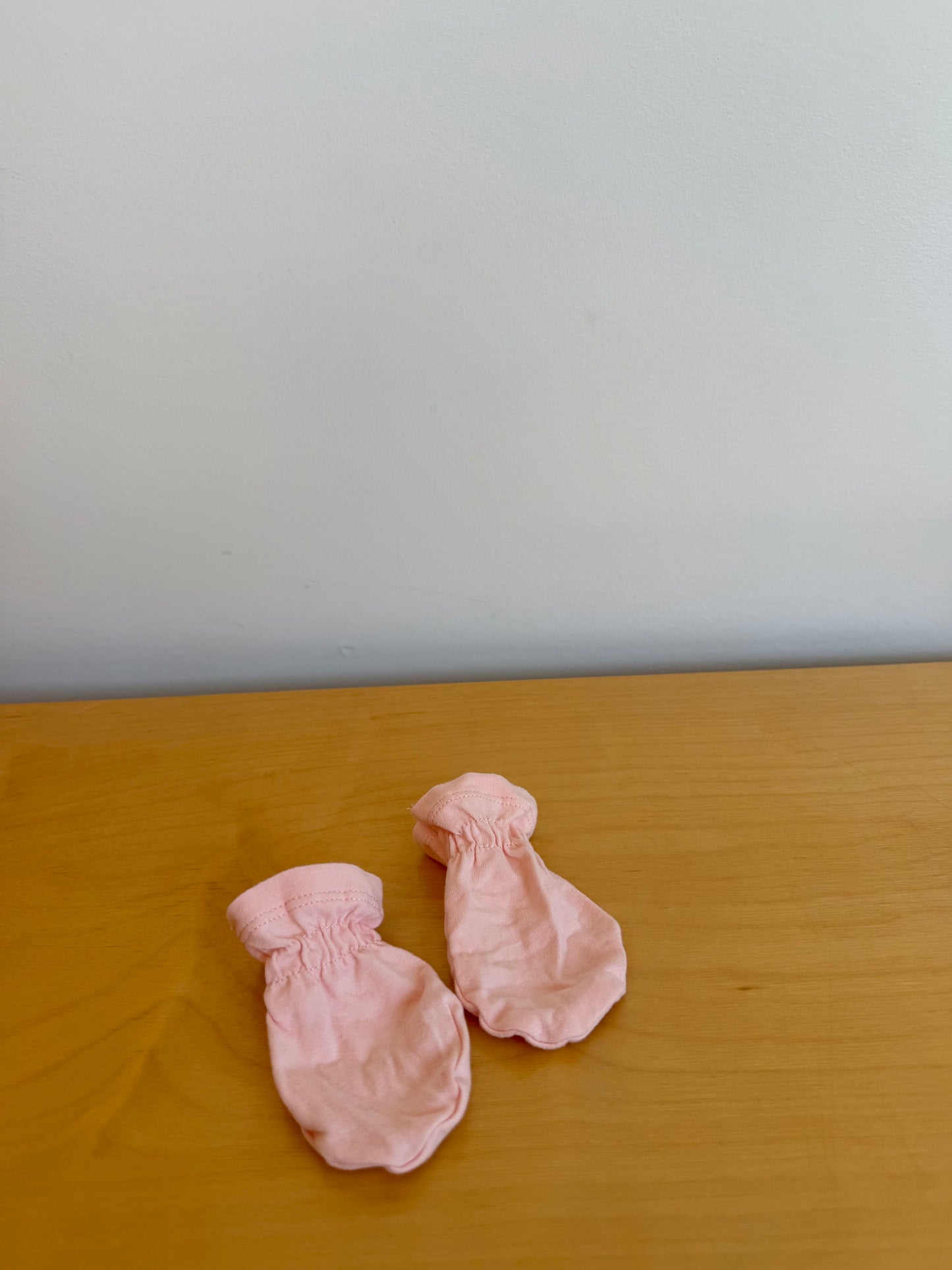 Blush Mits / 0-3m