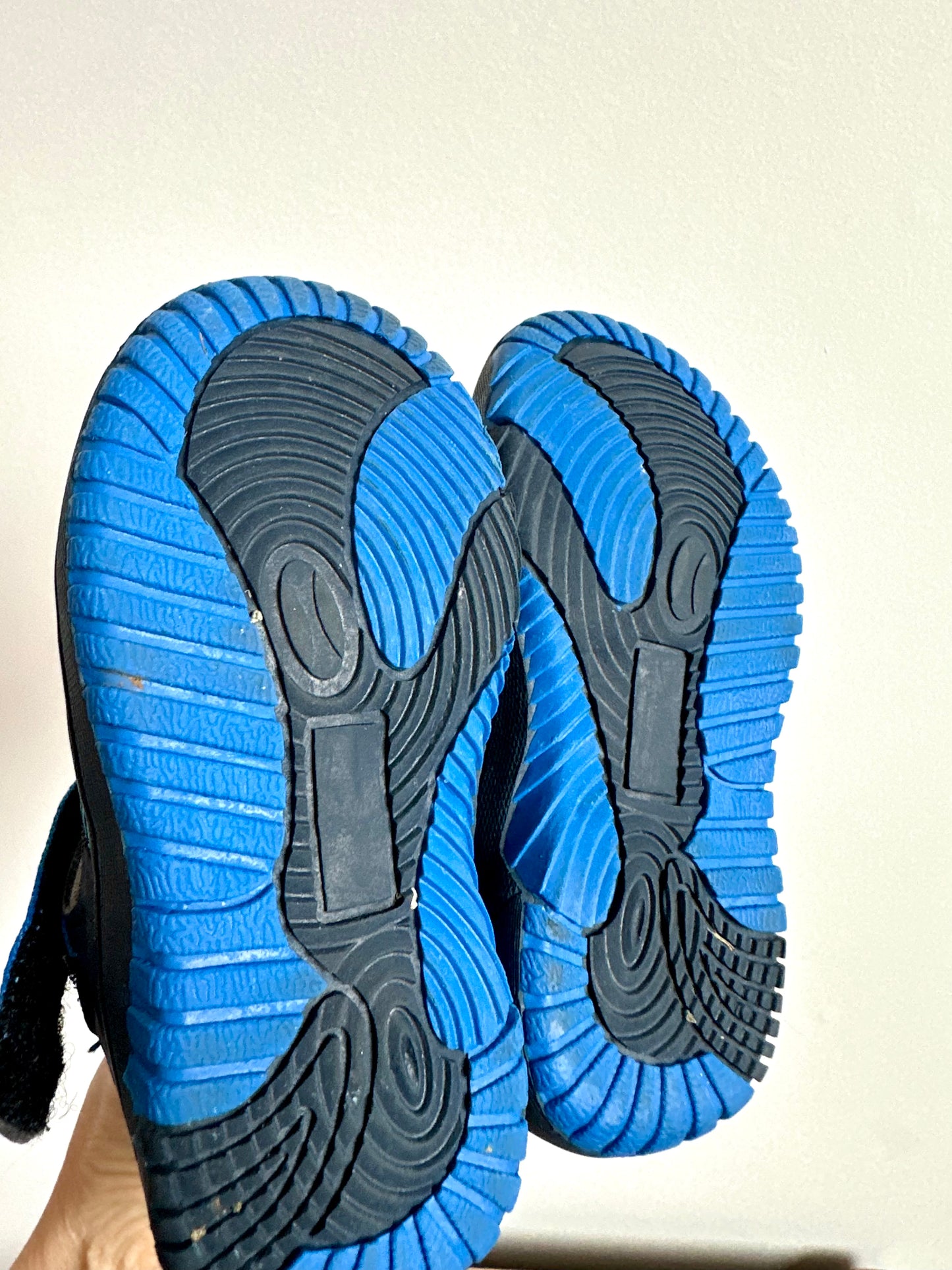 Blue Velcro Sport Sandals / Size 6 Toddler