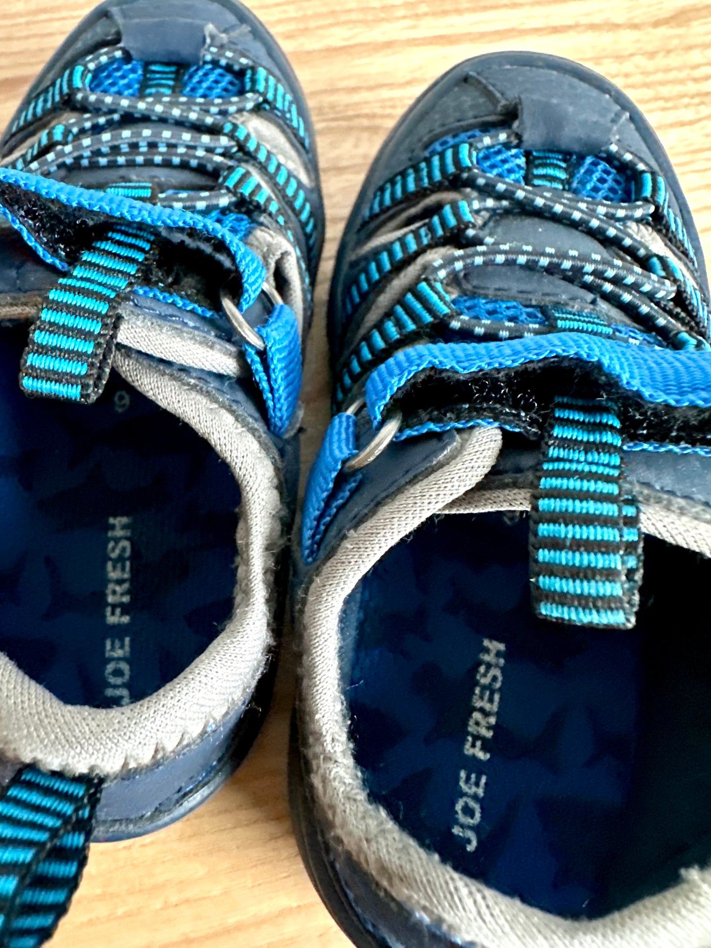 Blue Velcro Sport Sandals / Size 6 Toddler