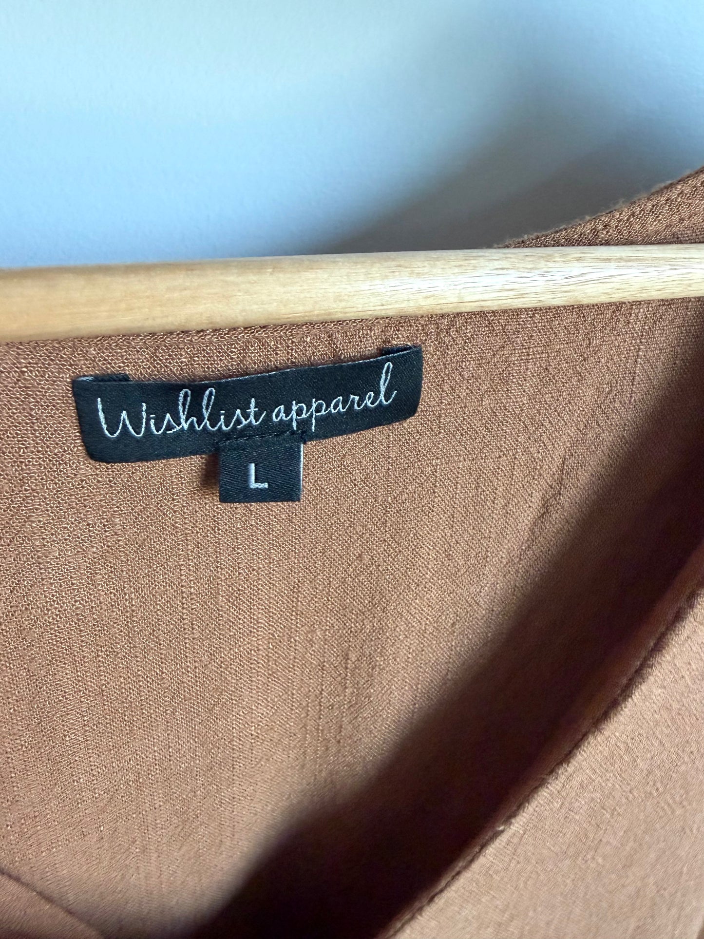 Mocha Button Top / Large