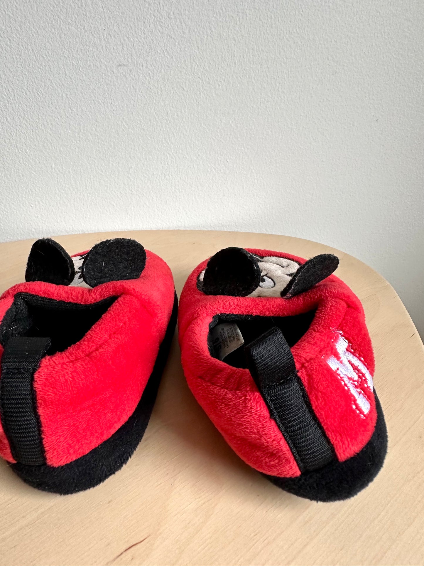 Mickey Mouse Slippers / Size 5-6 Toddler