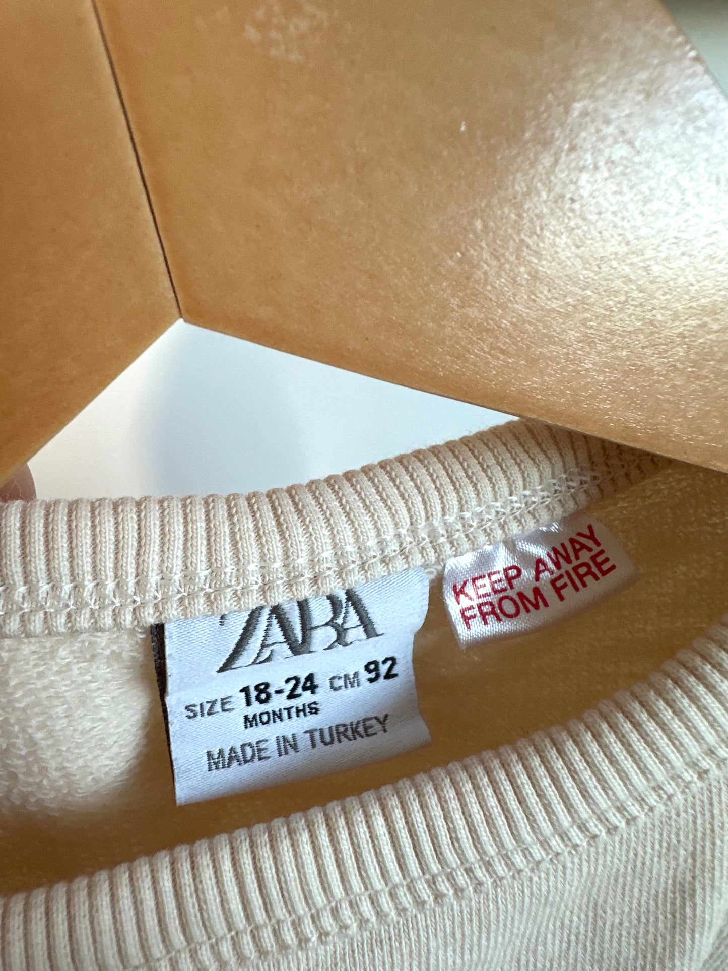 Zara Two Tone Inspiration Crew / 18-24m