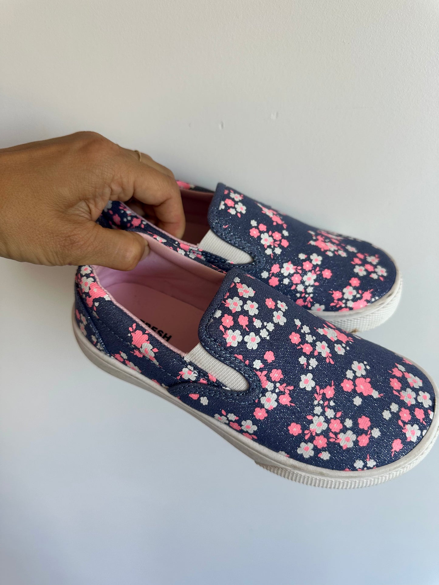 Purple Floral Slip Ons / Size 1 Big Kids