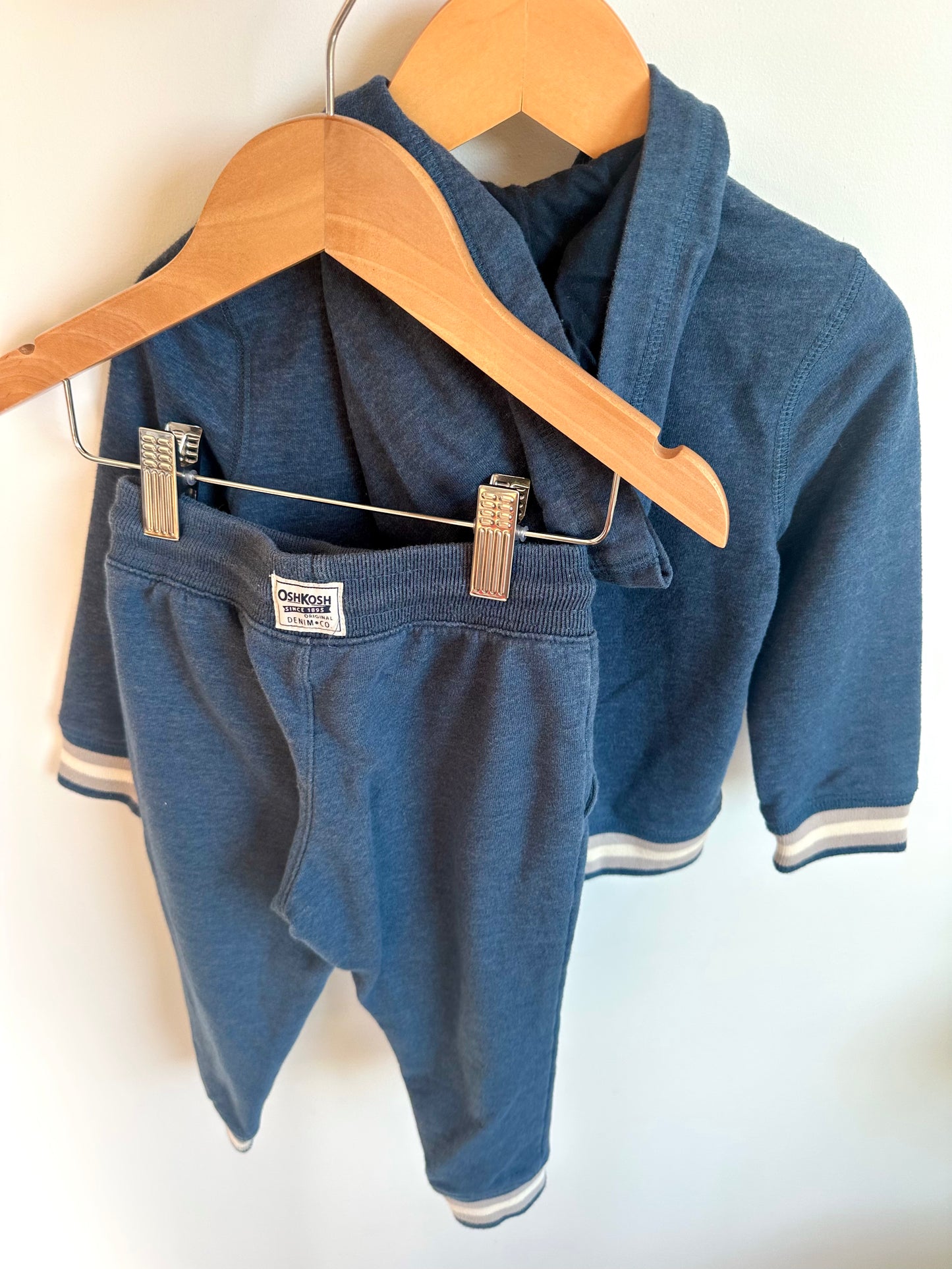 OshKosh Hoodie + Pants Set / 2T