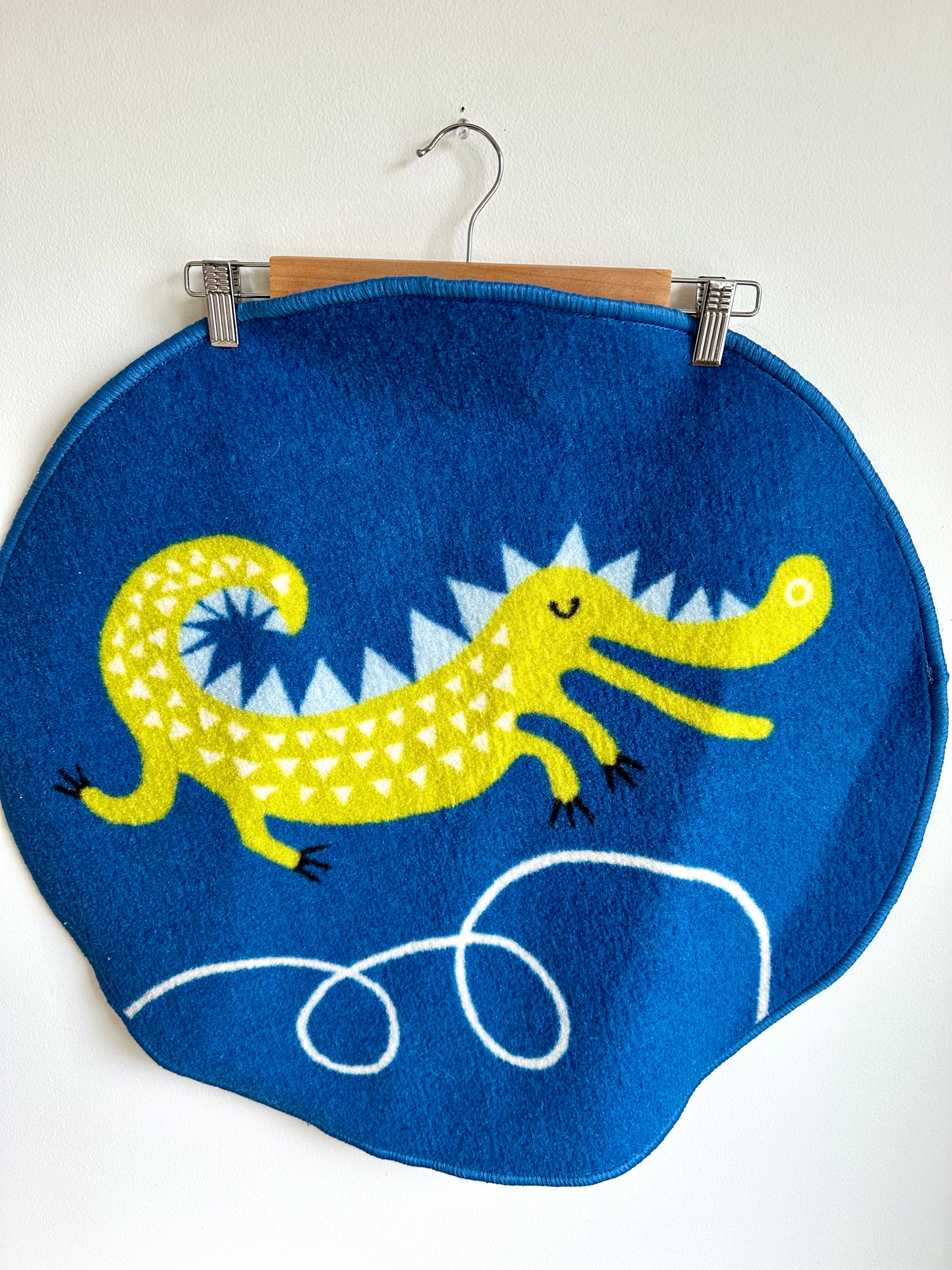 Blue Crocodile Circle Mat (No Shipping)