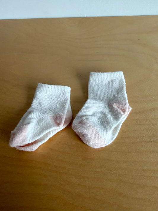 Cream with Pink Heel Socks (2) / 0-3m