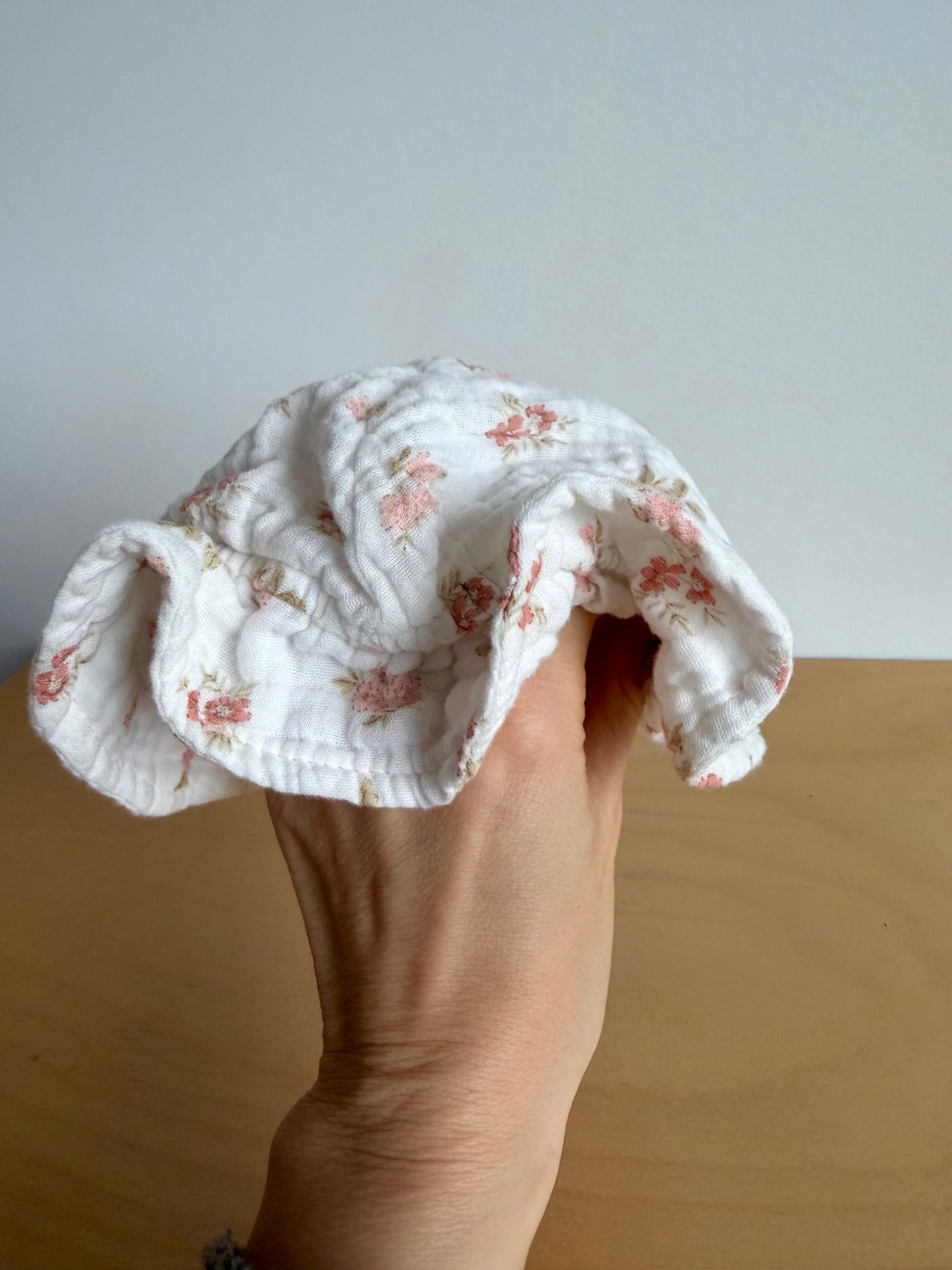 Cotton Pink Hat with Flowers / 0-3m