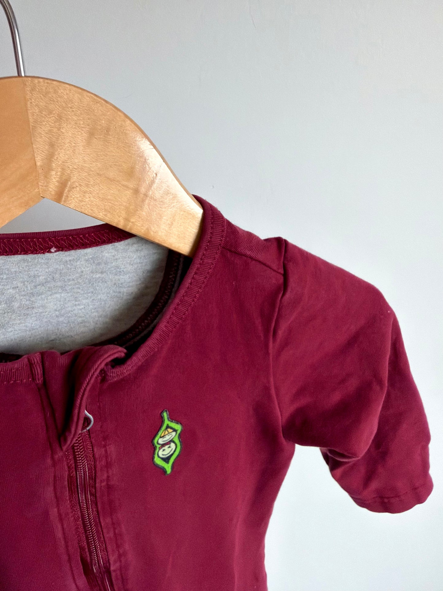 Peekaboo Beans Maroon Sleeper (PLAY) / 12-18m?