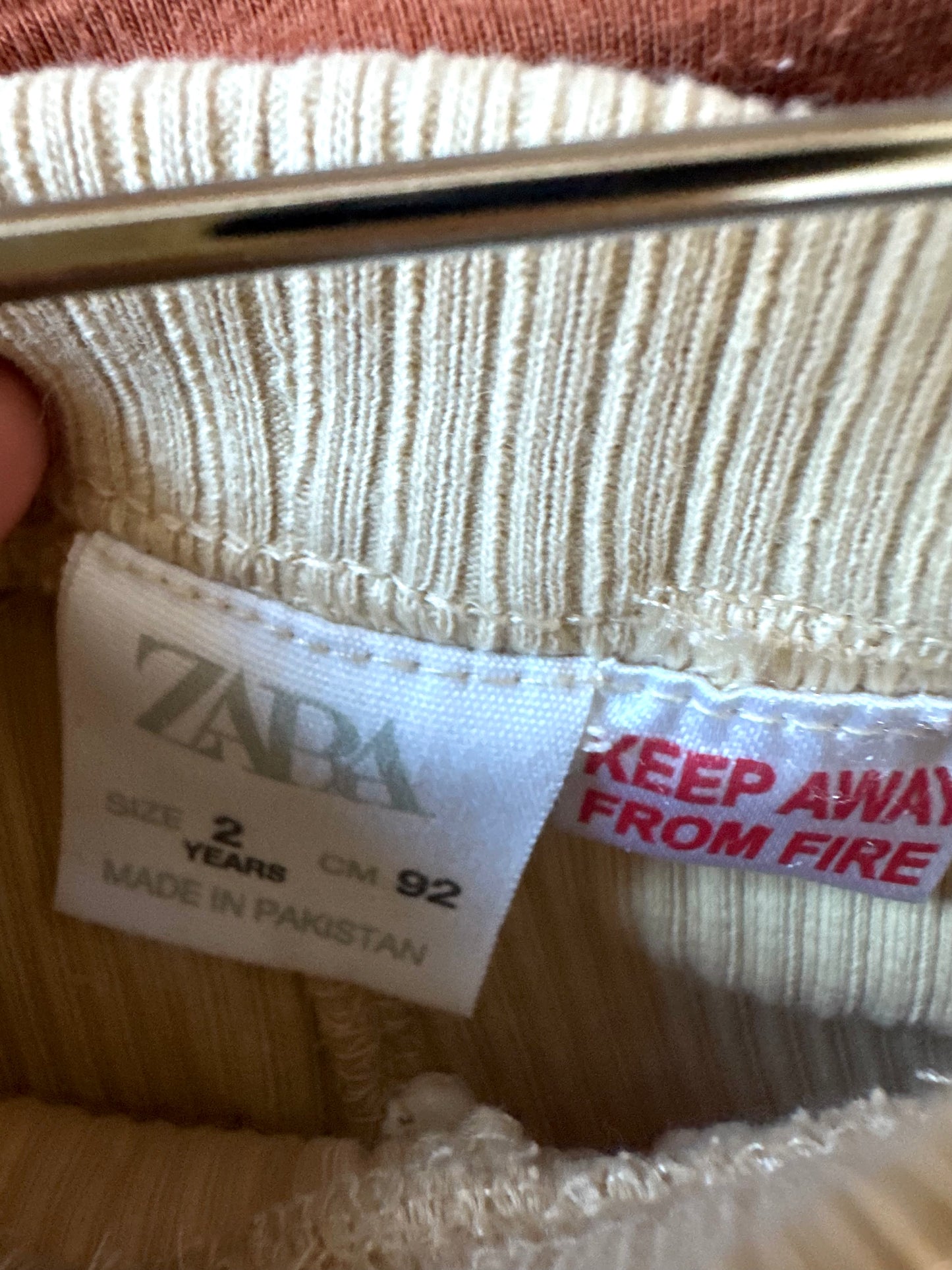 Zara Vanilla Ribbed Cropped Pants / 2T