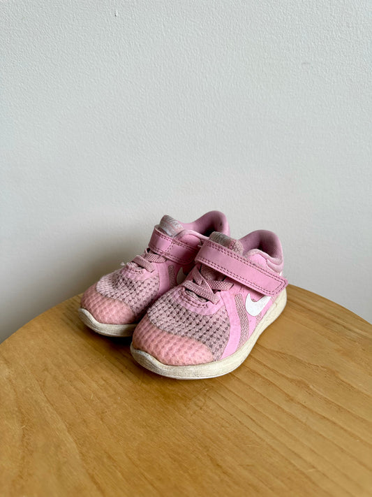 Pink Nike Runners / Size 6 Toddler Footwear